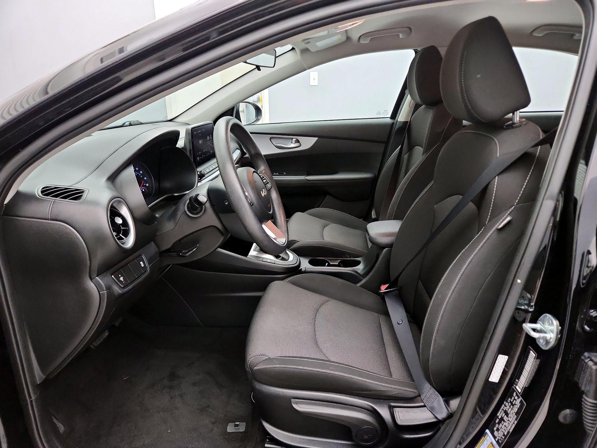 Thumbnail: 2023 Kia Forte - 11