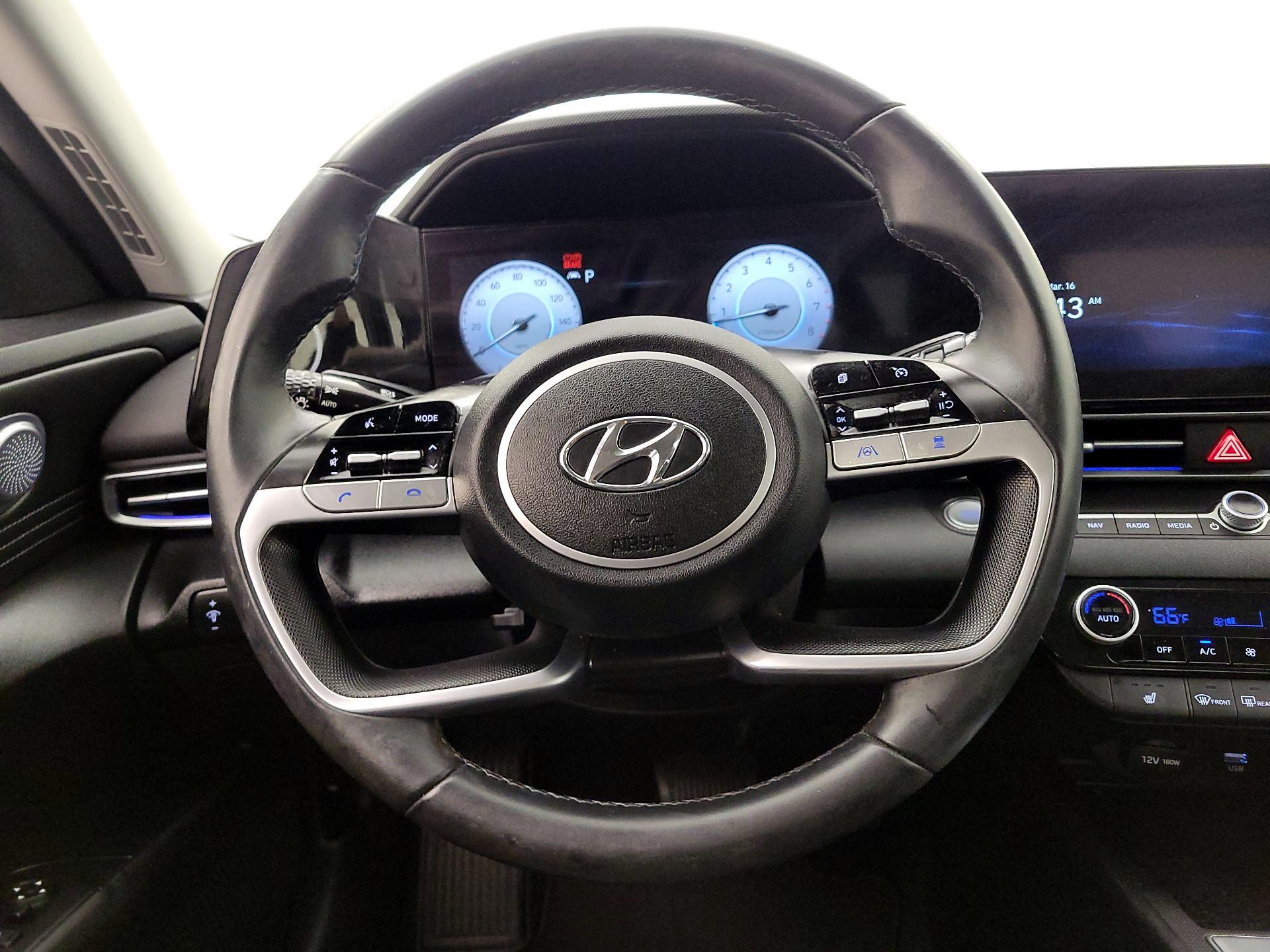 Thumbnail: 2022 Hyundai Elantra - 10