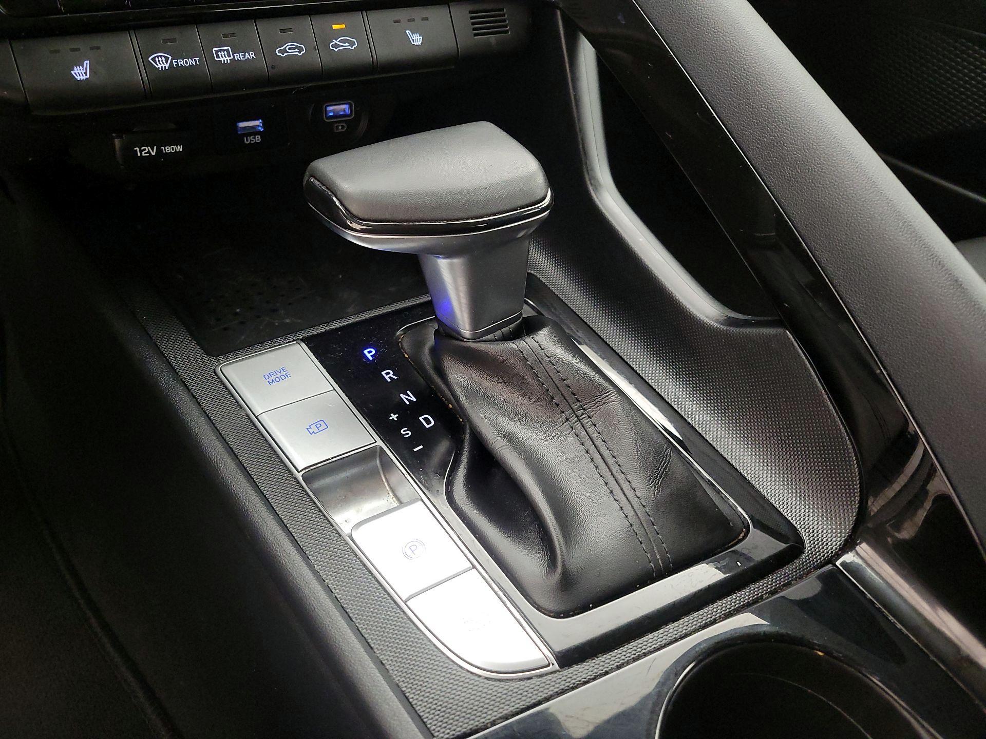 Thumbnail: 2022 Hyundai Elantra - 17