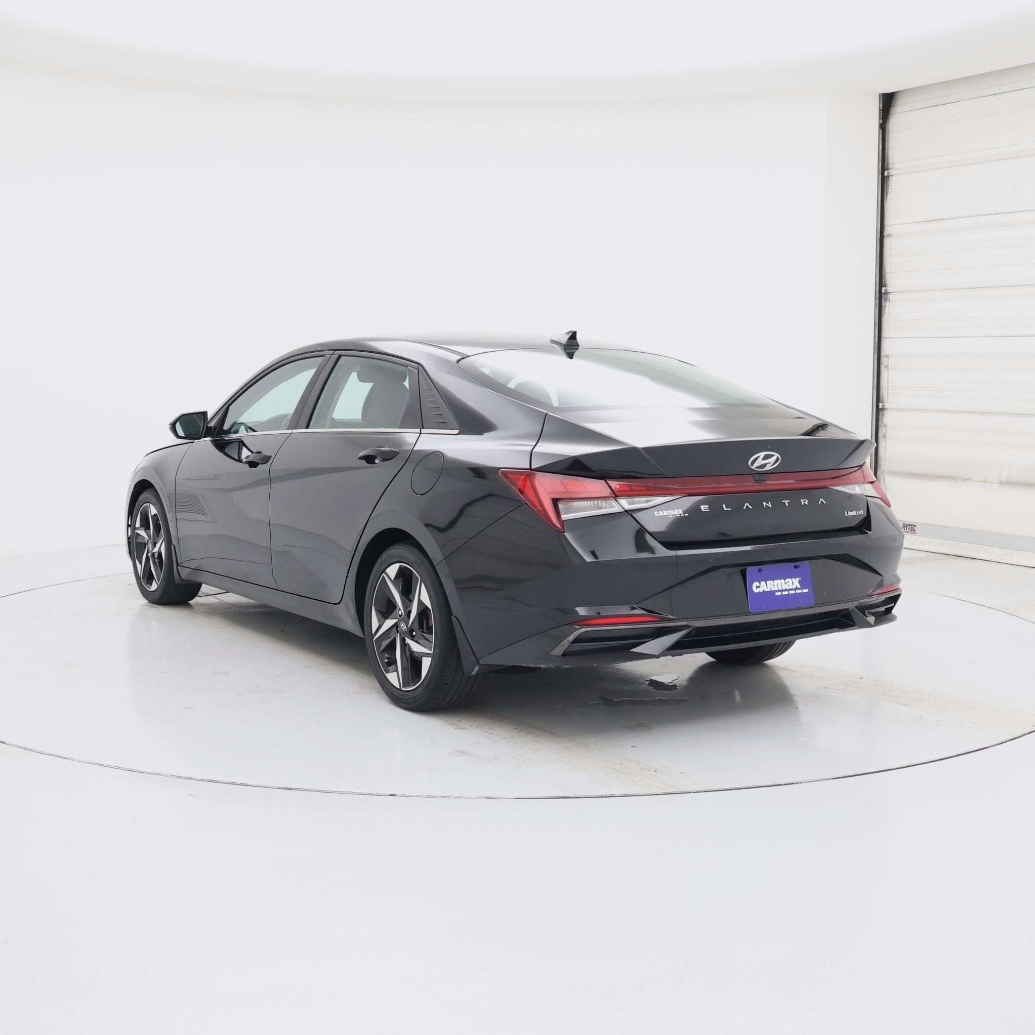 Thumbnail: 2022 Hyundai Elantra - 2