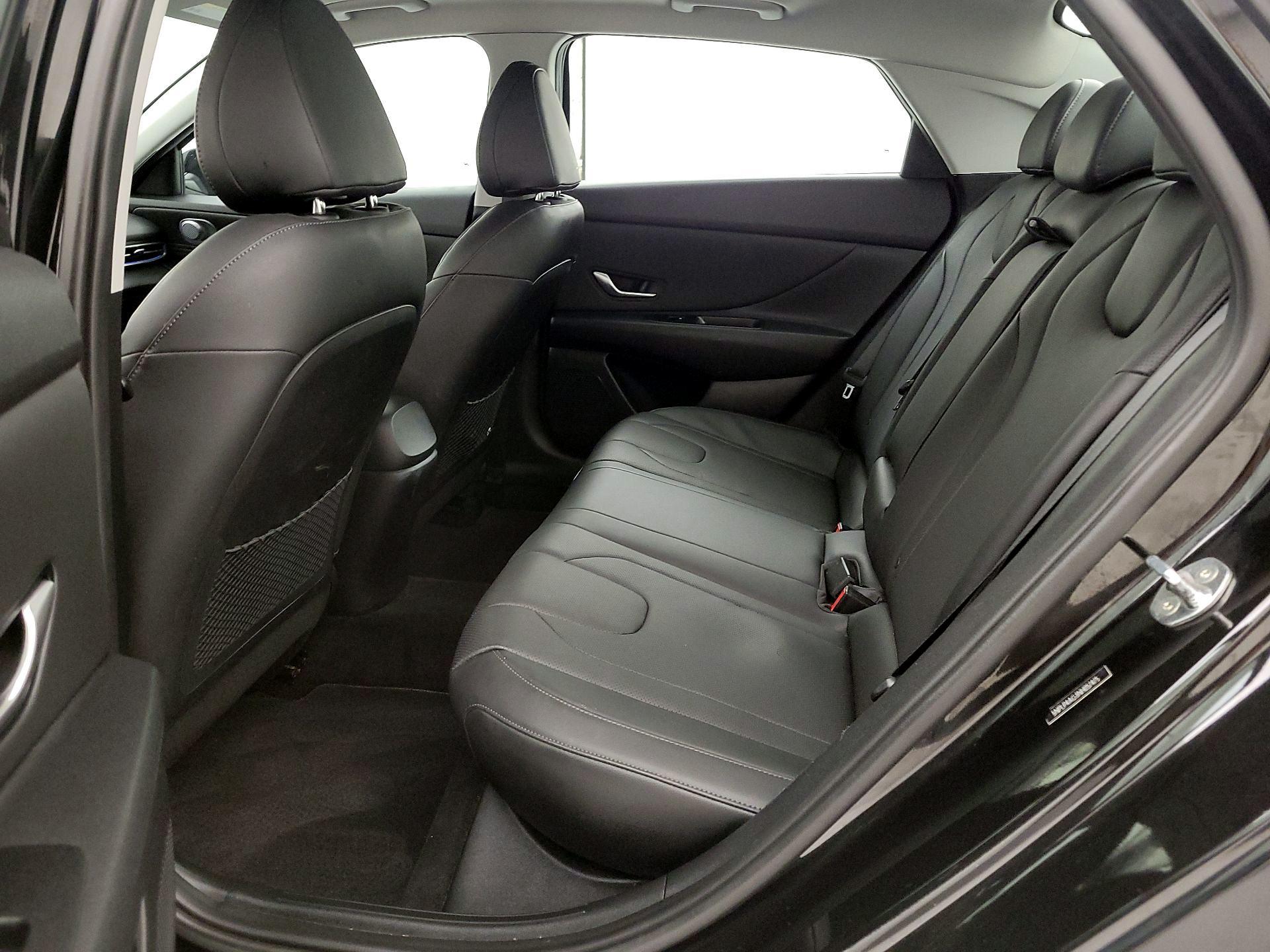 Thumbnail: 2022 Hyundai Elantra - 19