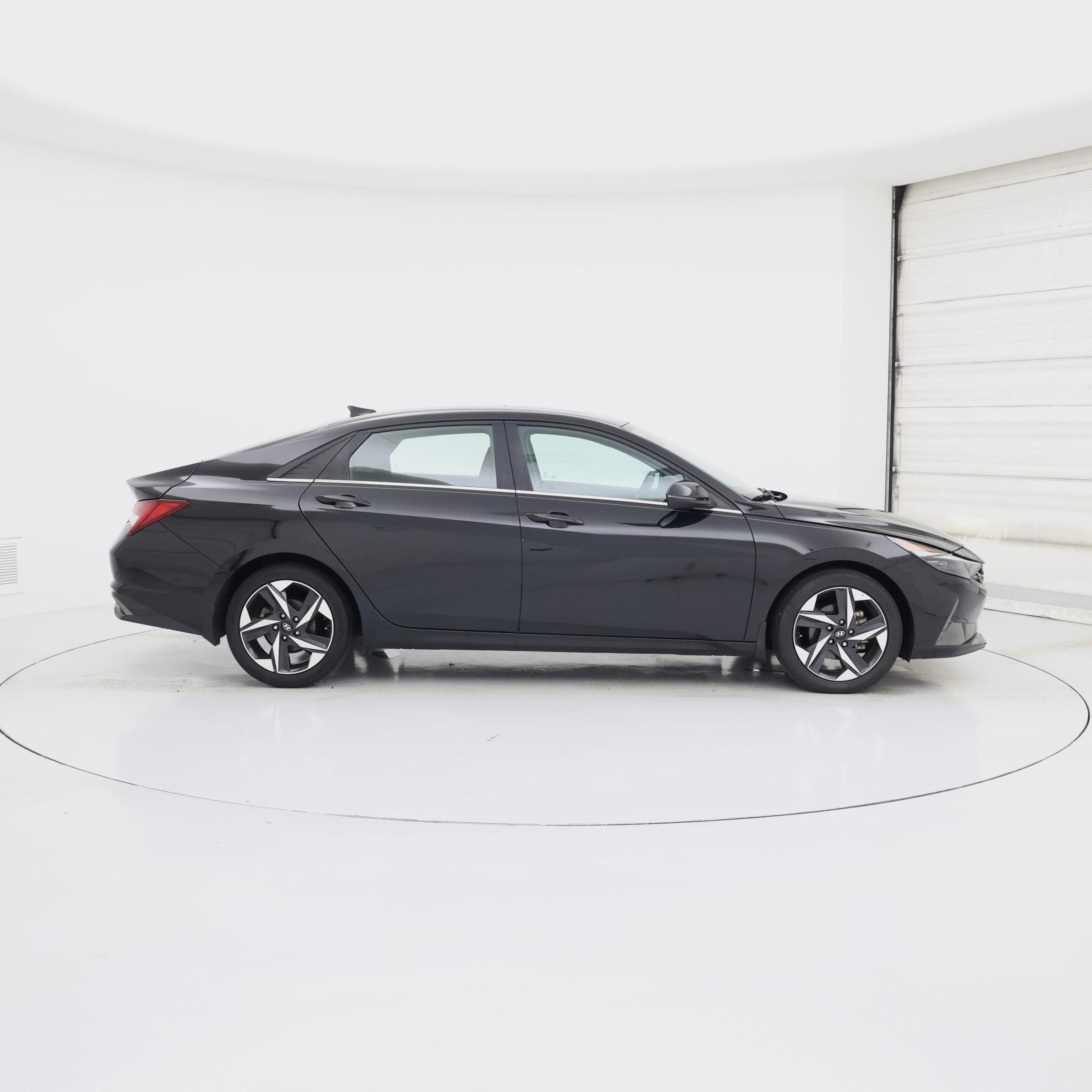 Thumbnail: 2022 Hyundai Elantra - 7