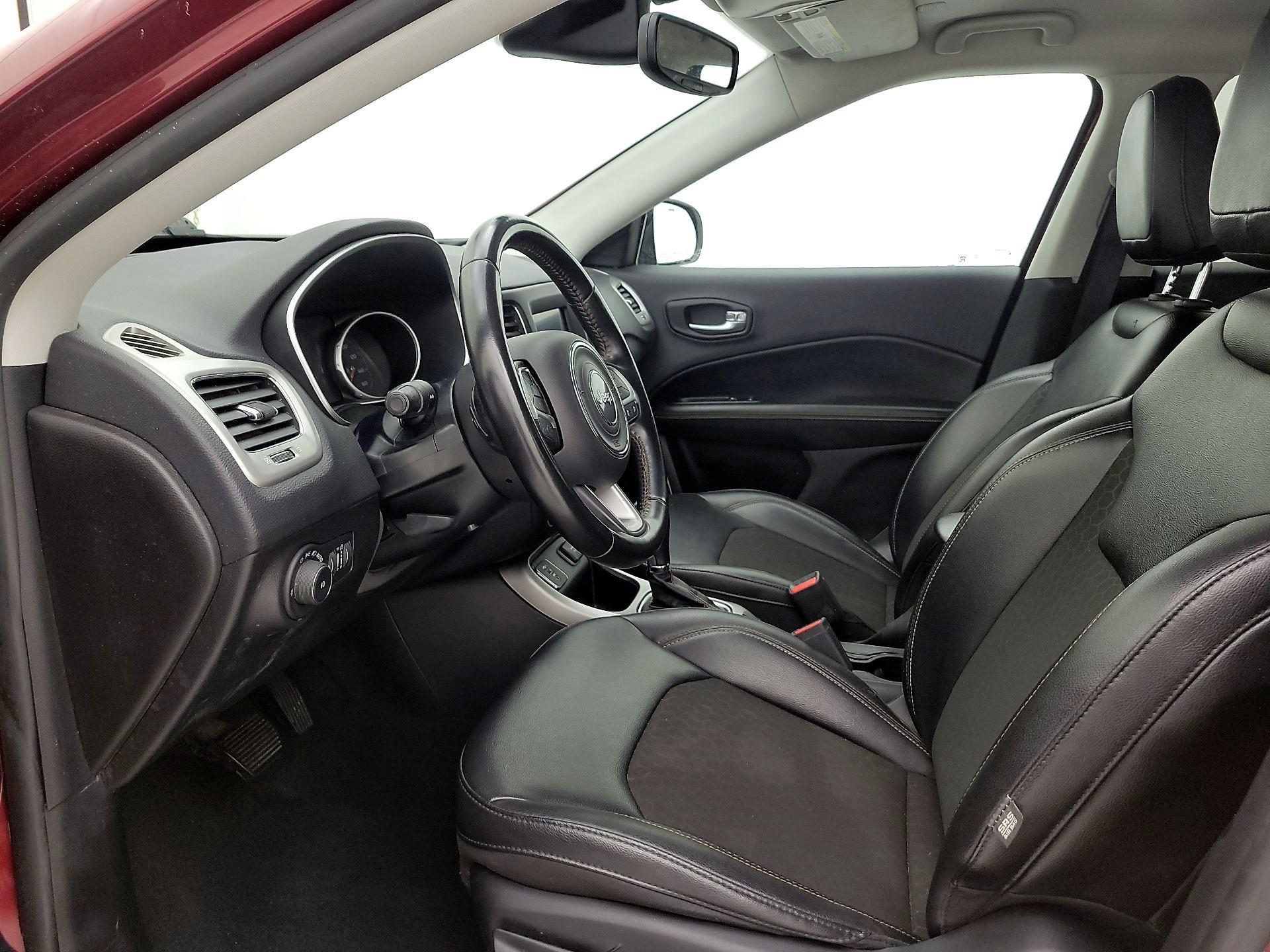 Thumbnail: 2021 Jeep Compass - 11