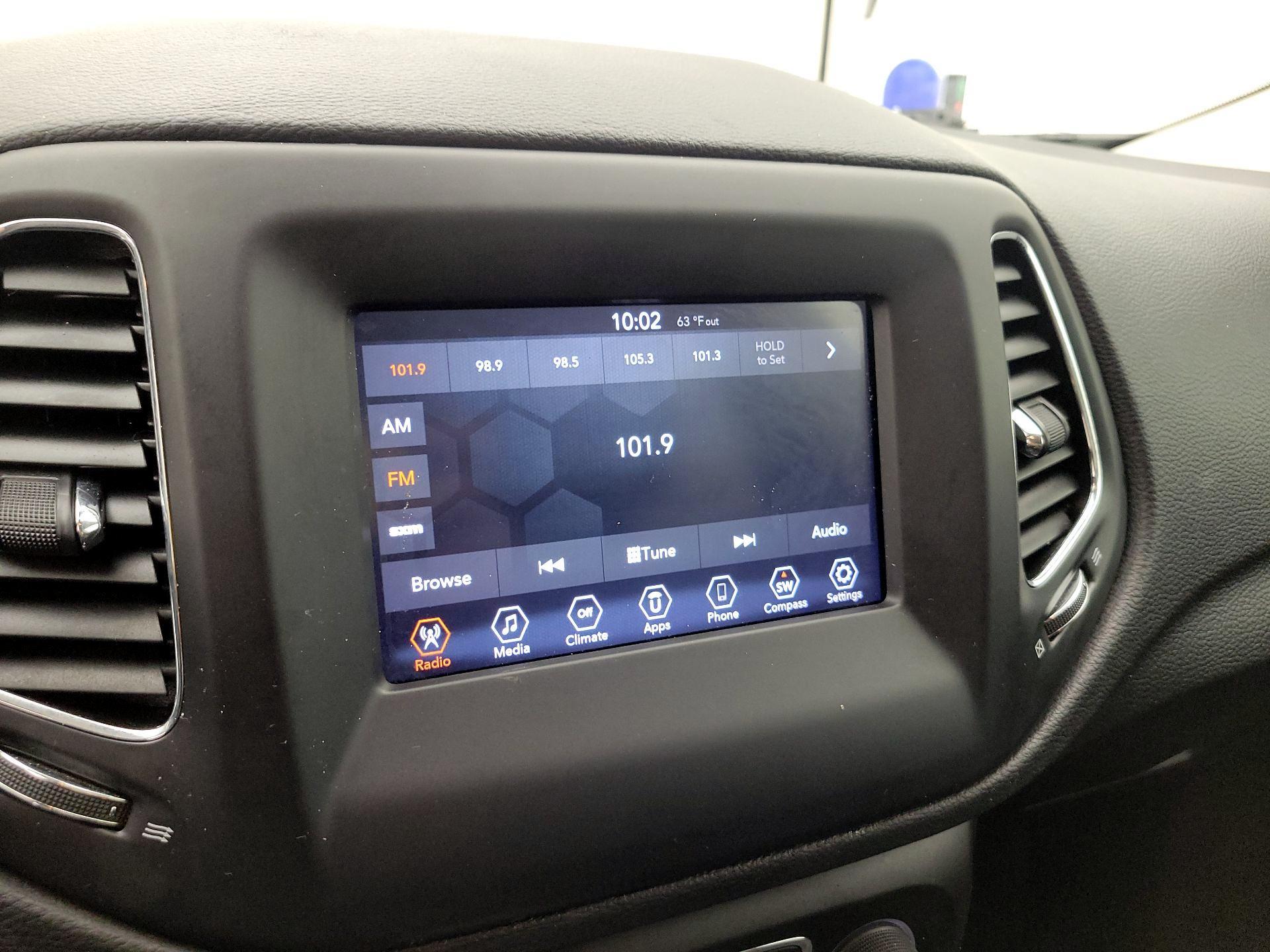 Thumbnail: 2021 Jeep Compass - 15