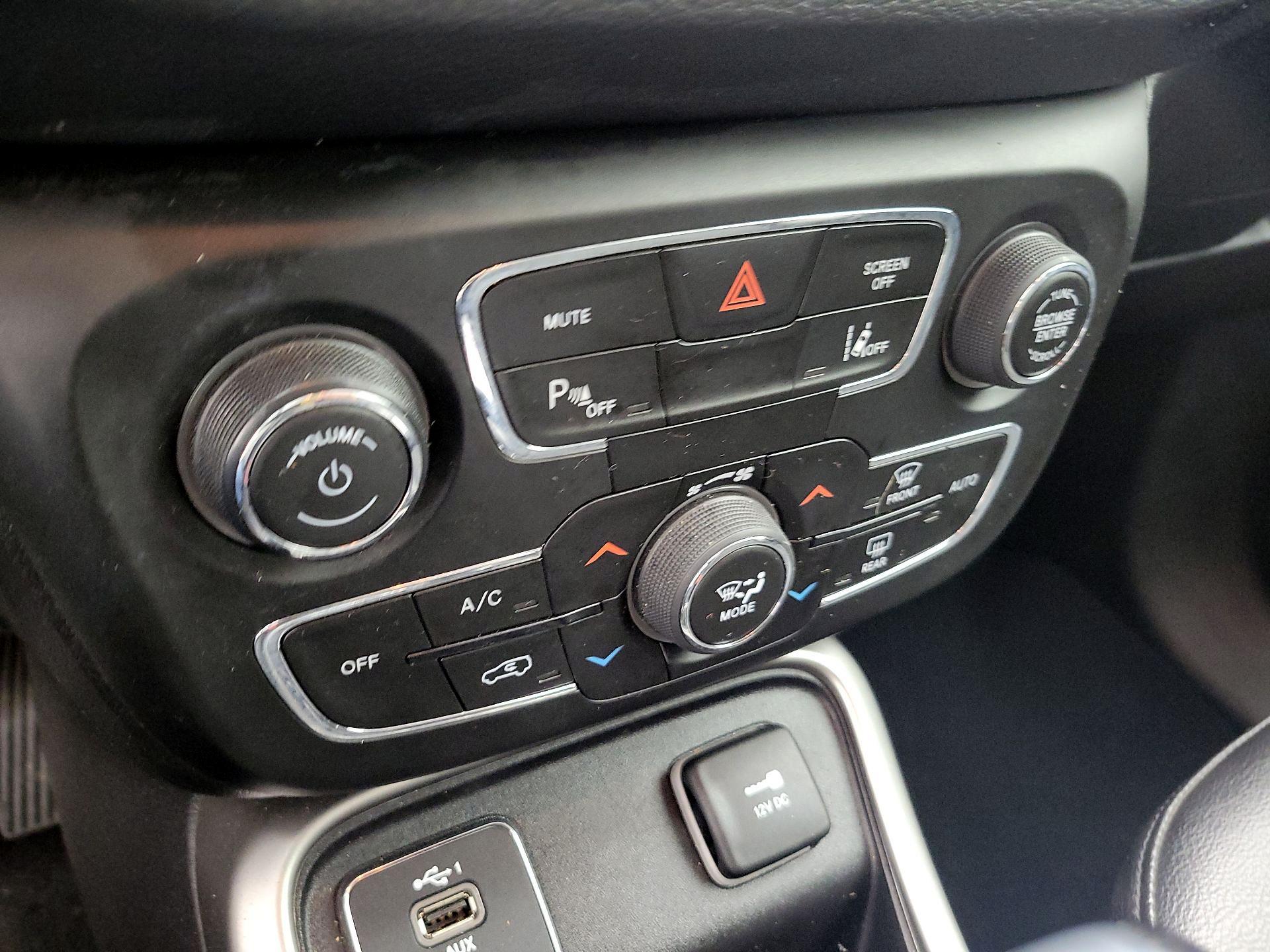 Thumbnail: 2021 Jeep Compass - 16