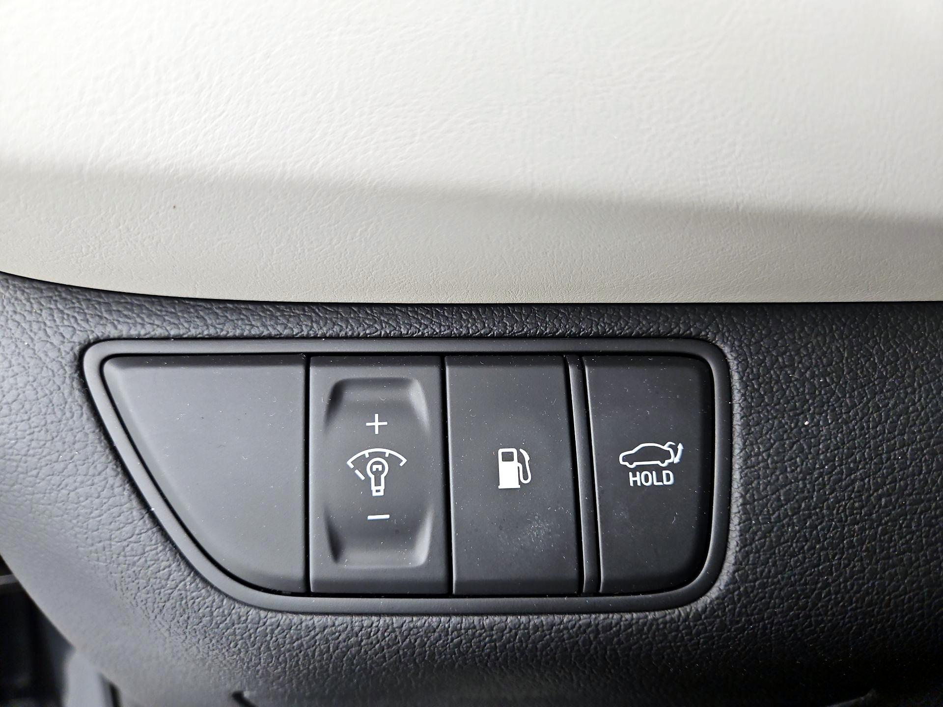 Thumbnail: 2023 Genesis G70 - 13