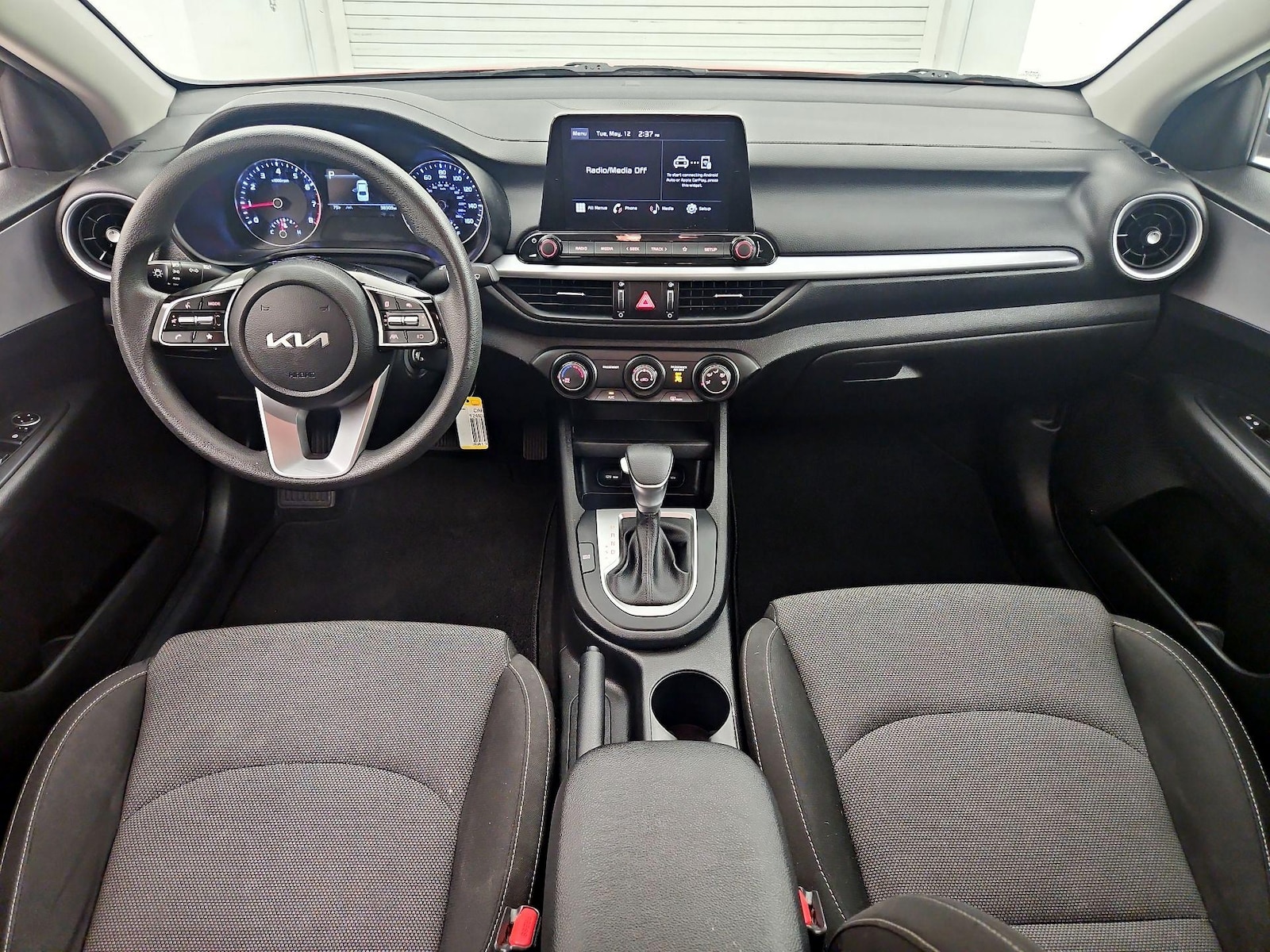 2023 Kia Forte LXS - Photo 10