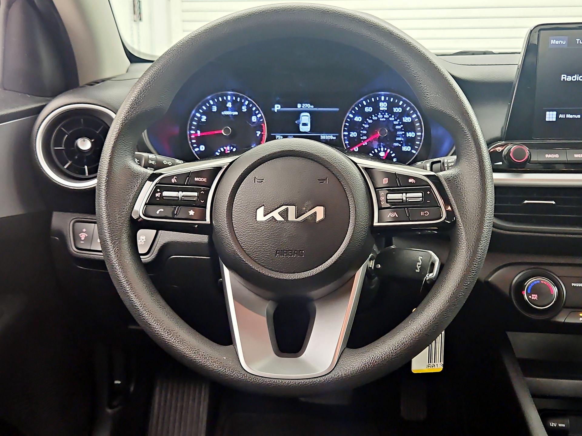 Thumbnail: 2023 Kia Forte - 10