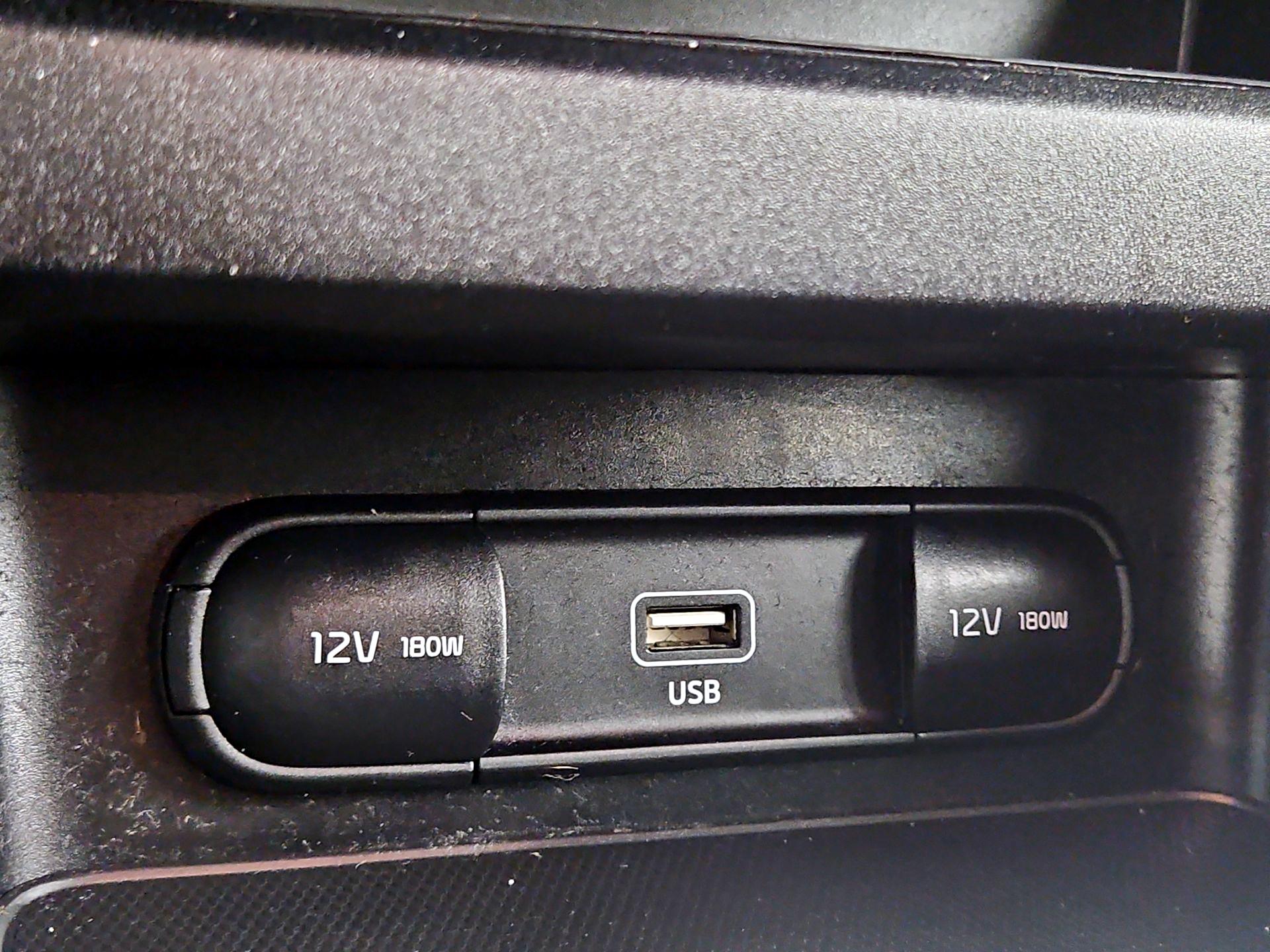 Thumbnail: 2023 Kia Forte - 18