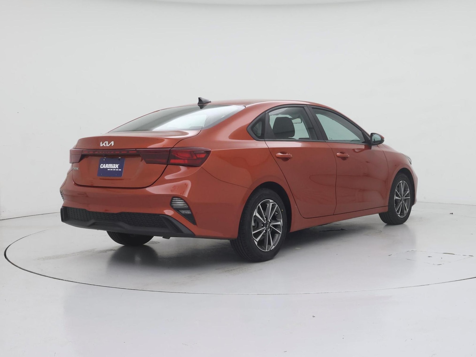 2023 Kia Forte LXS - Photo 9