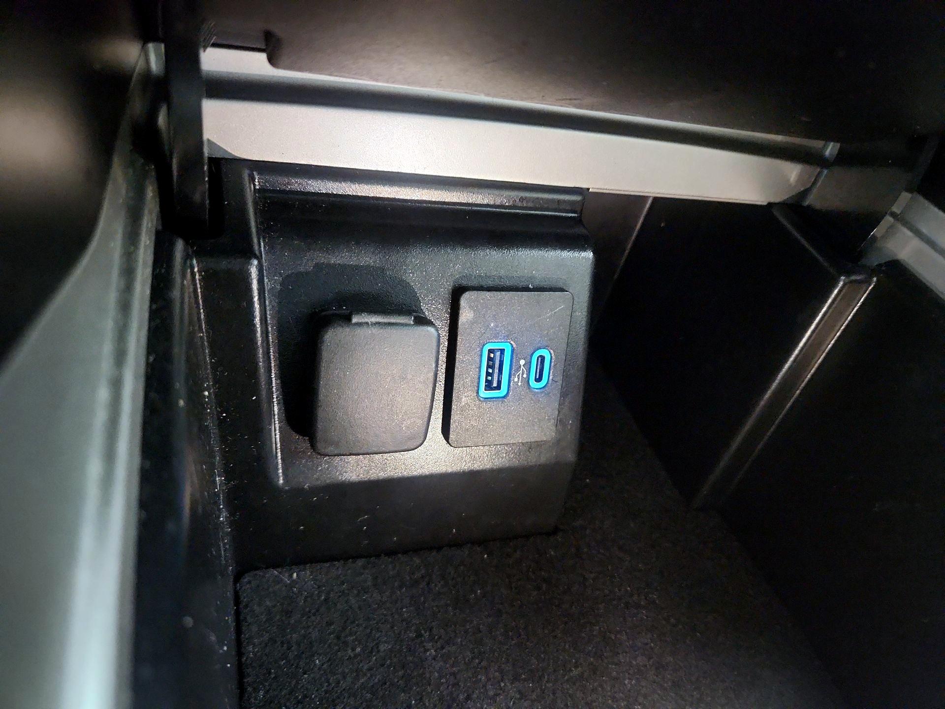 Thumbnail: 2024 Ford Explorer - 18