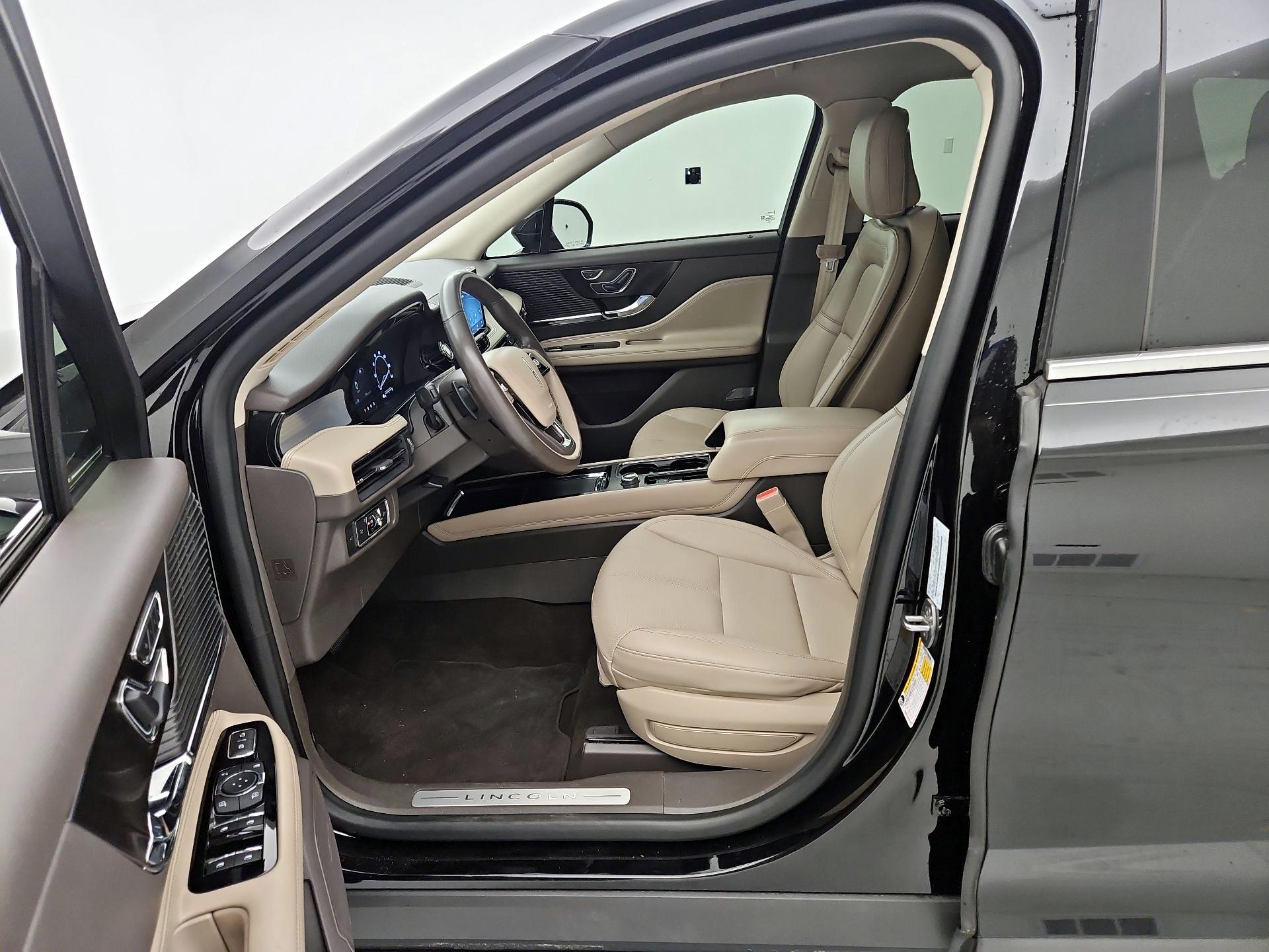 Thumbnail: 2020 Lincoln Corsair - 11