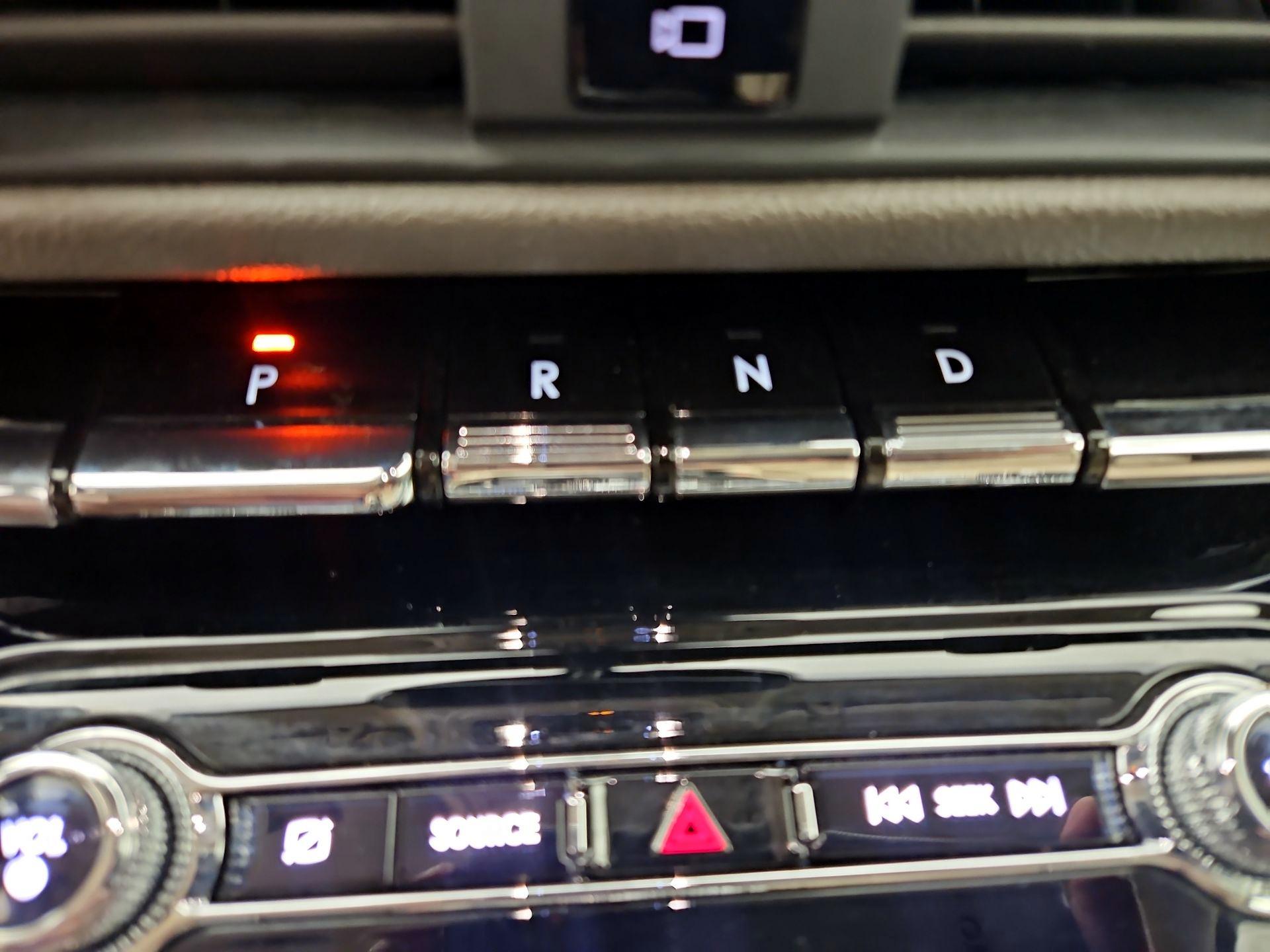 Thumbnail: 2020 Lincoln Corsair - 17