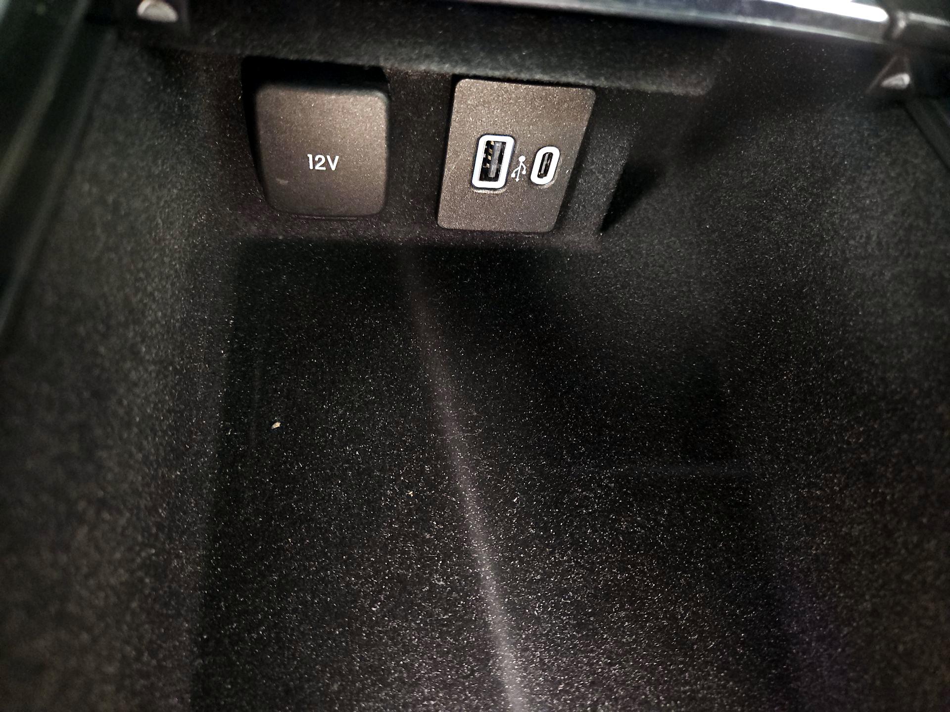 Thumbnail: 2020 Lincoln Corsair - 18