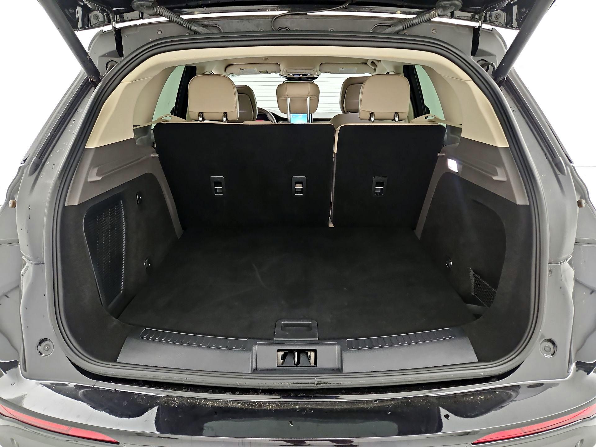 Thumbnail: 2020 Lincoln Corsair - 20