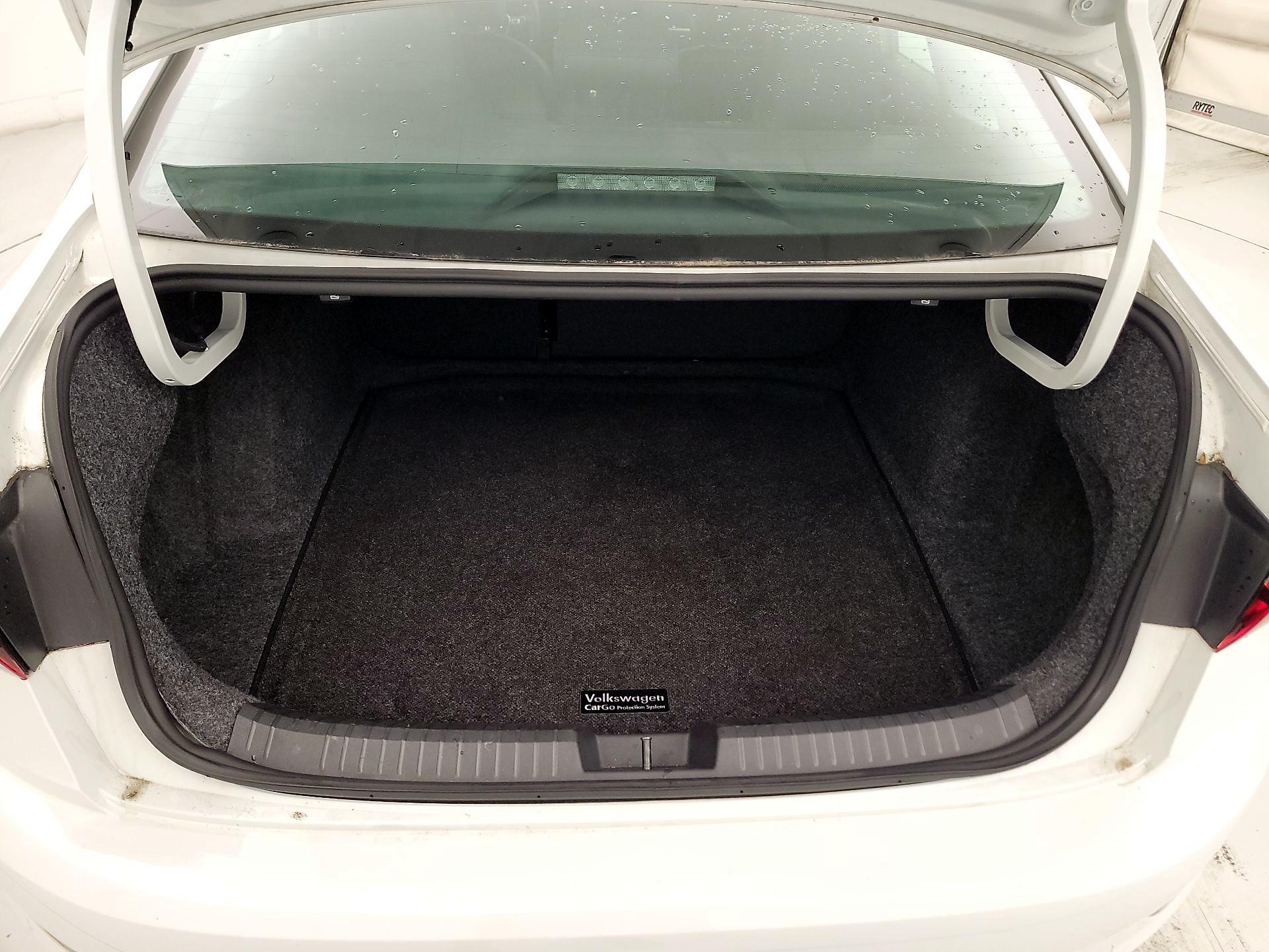 Thumbnail: 2021 Volkswagen Jetta - 19