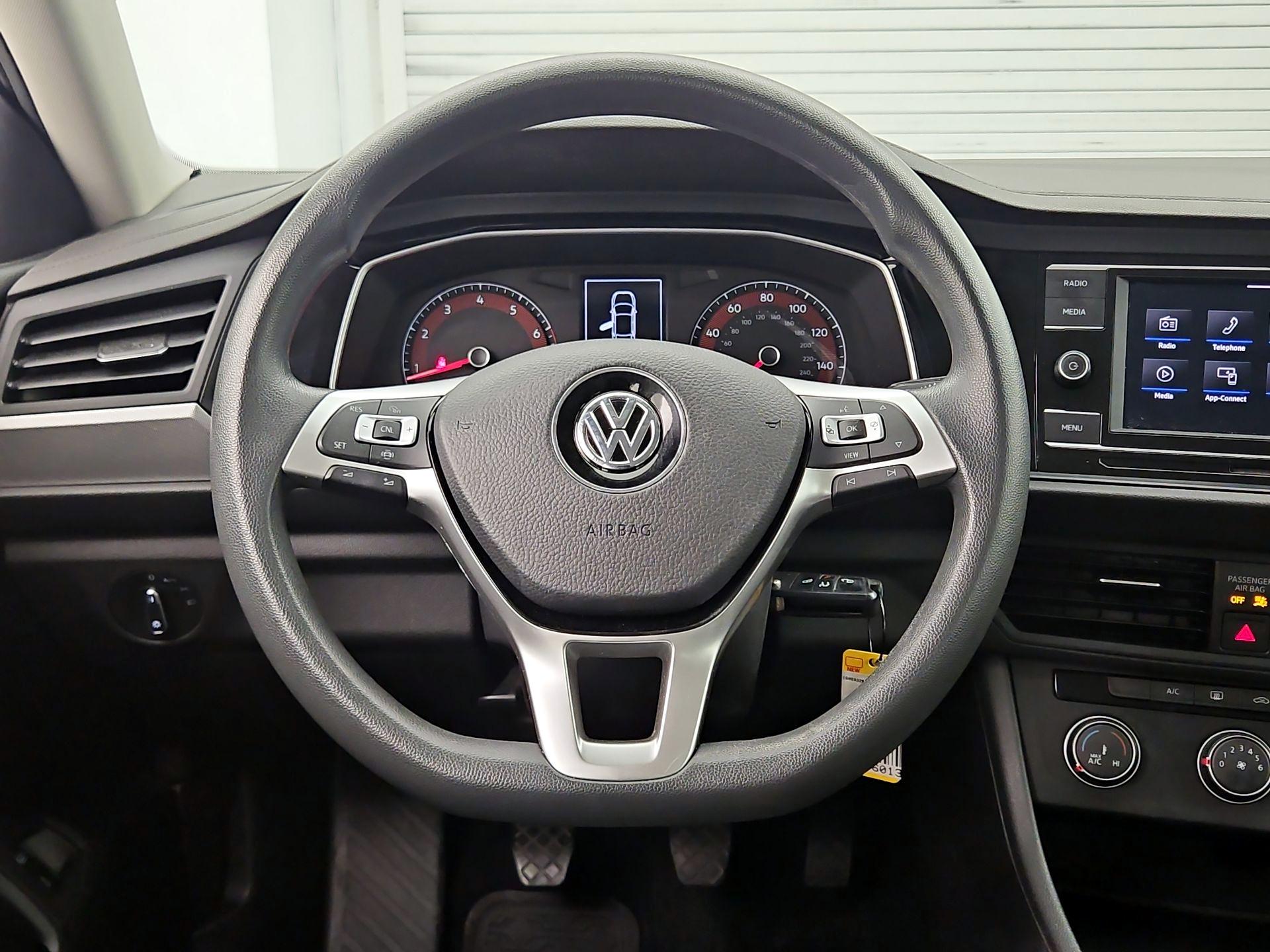 Thumbnail: 2021 Volkswagen Jetta - 10