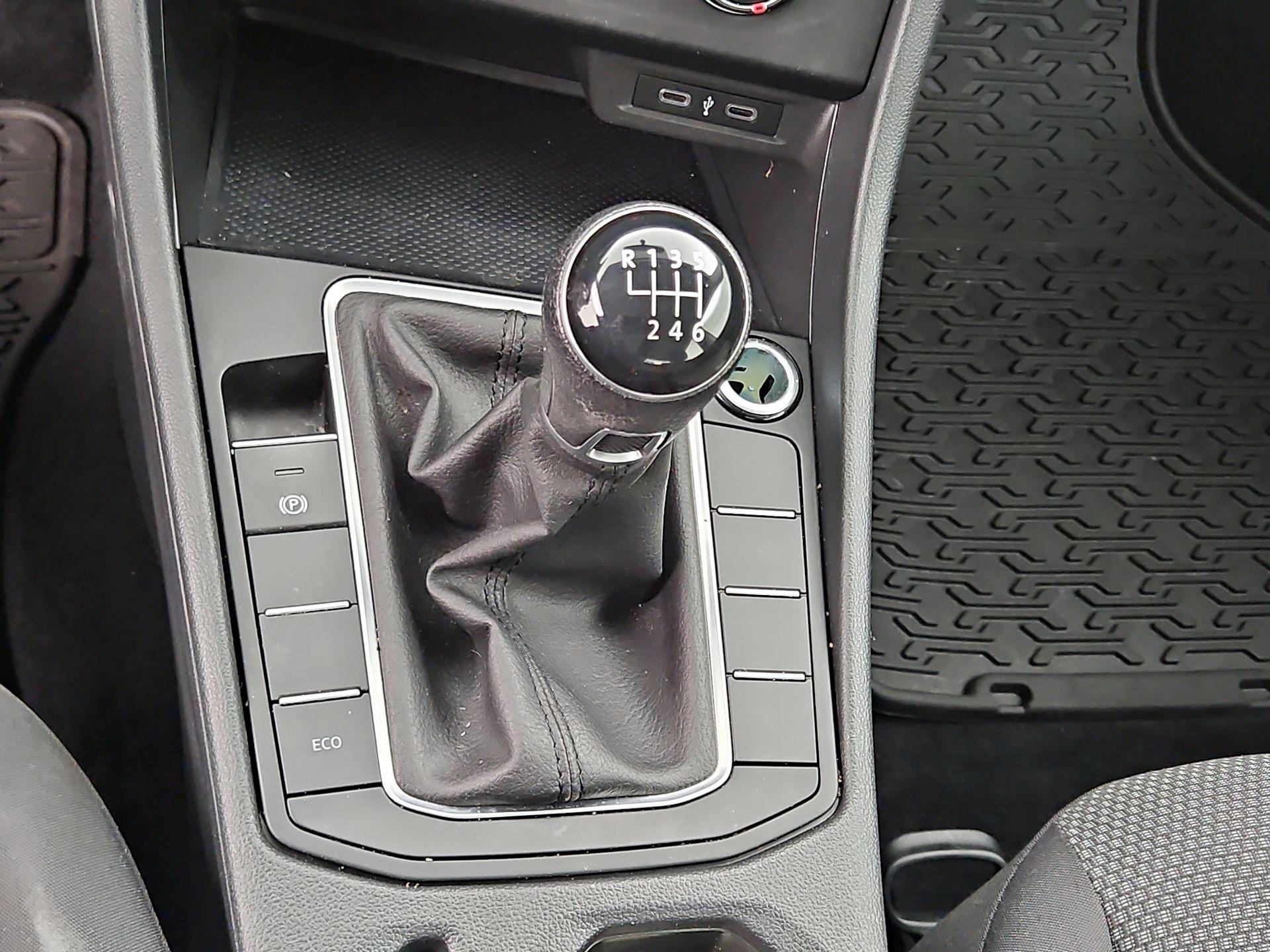 Thumbnail: 2021 Volkswagen Jetta - 17