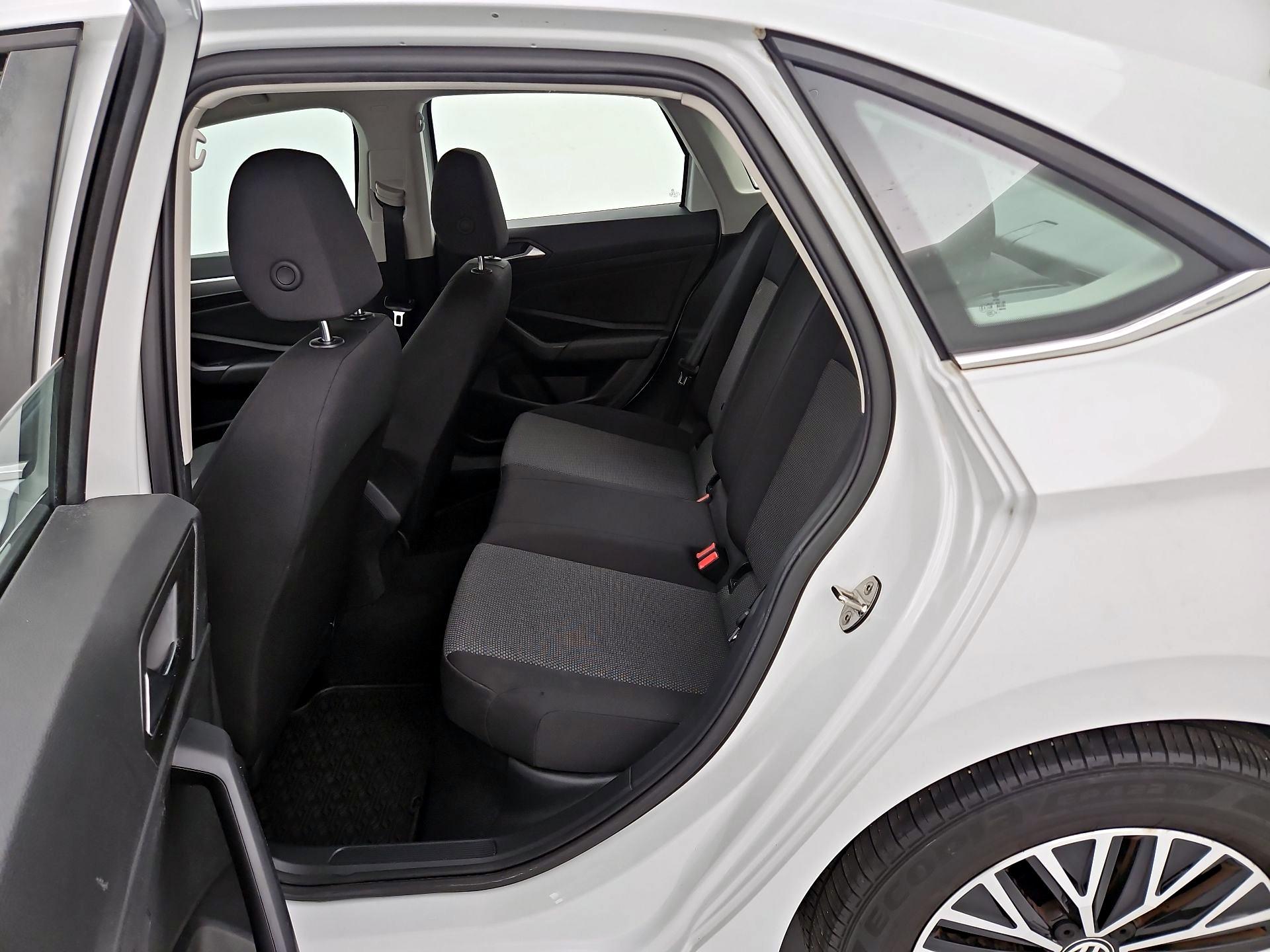 Thumbnail: 2021 Volkswagen Jetta - 19