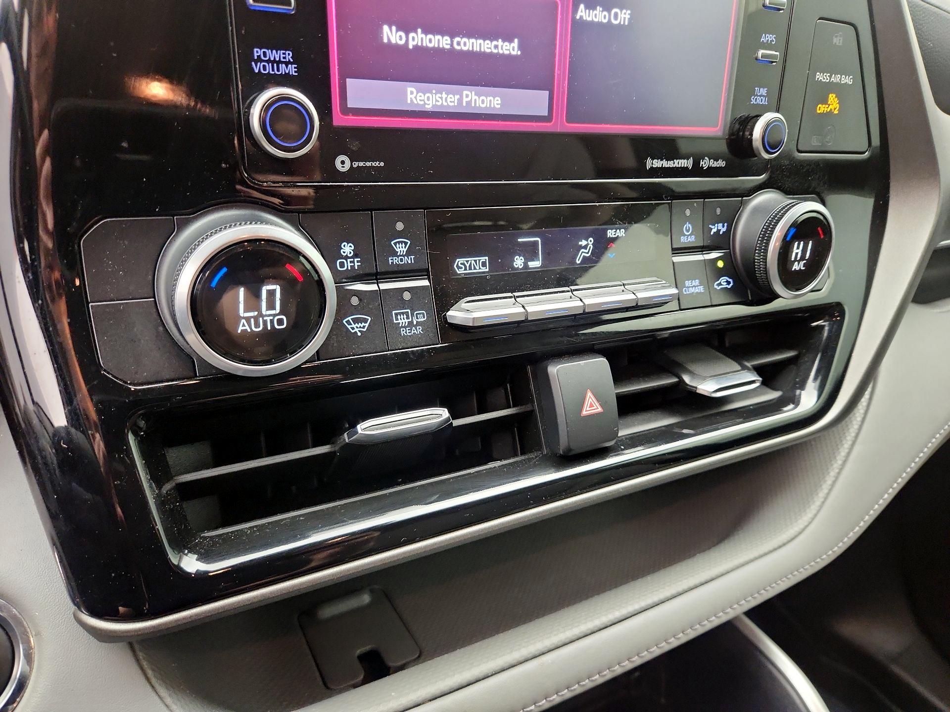 Thumbnail: 2022 Toyota Highlander - 16