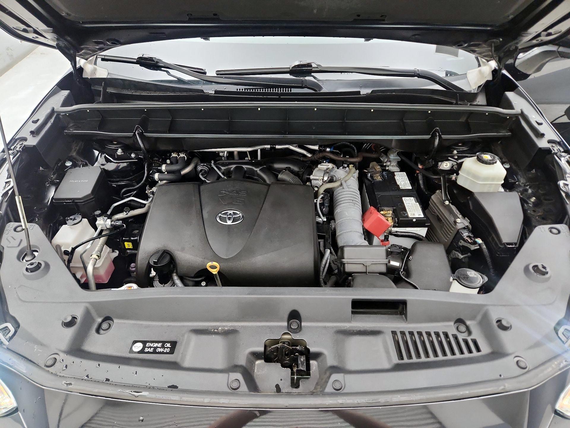 Thumbnail: 2022 Toyota Highlander - 20