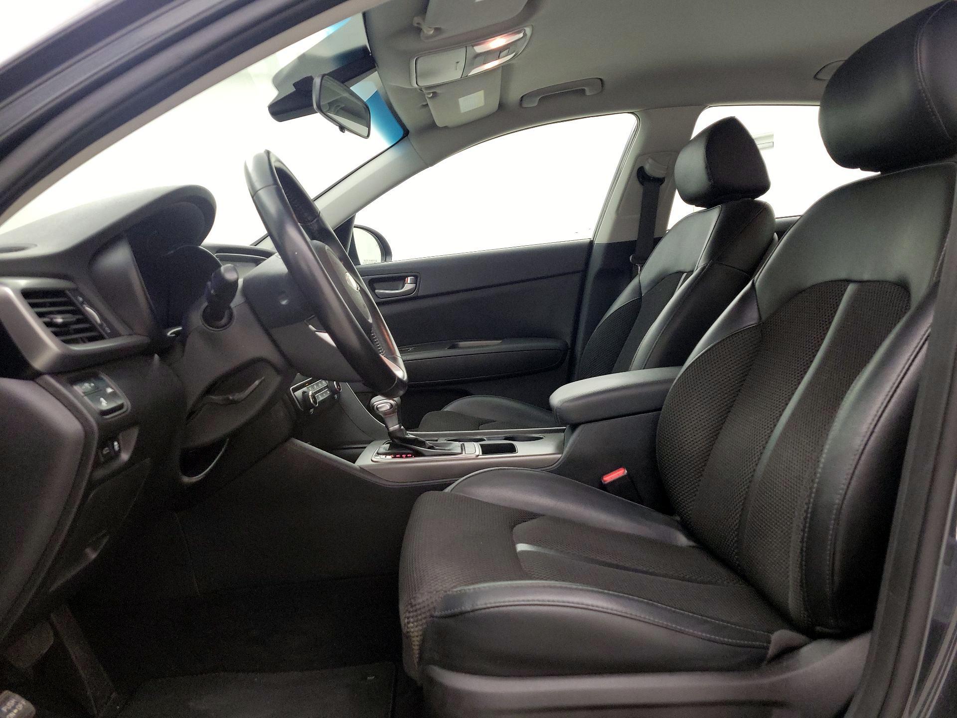 Thumbnail: 2020 Kia Optima - 11