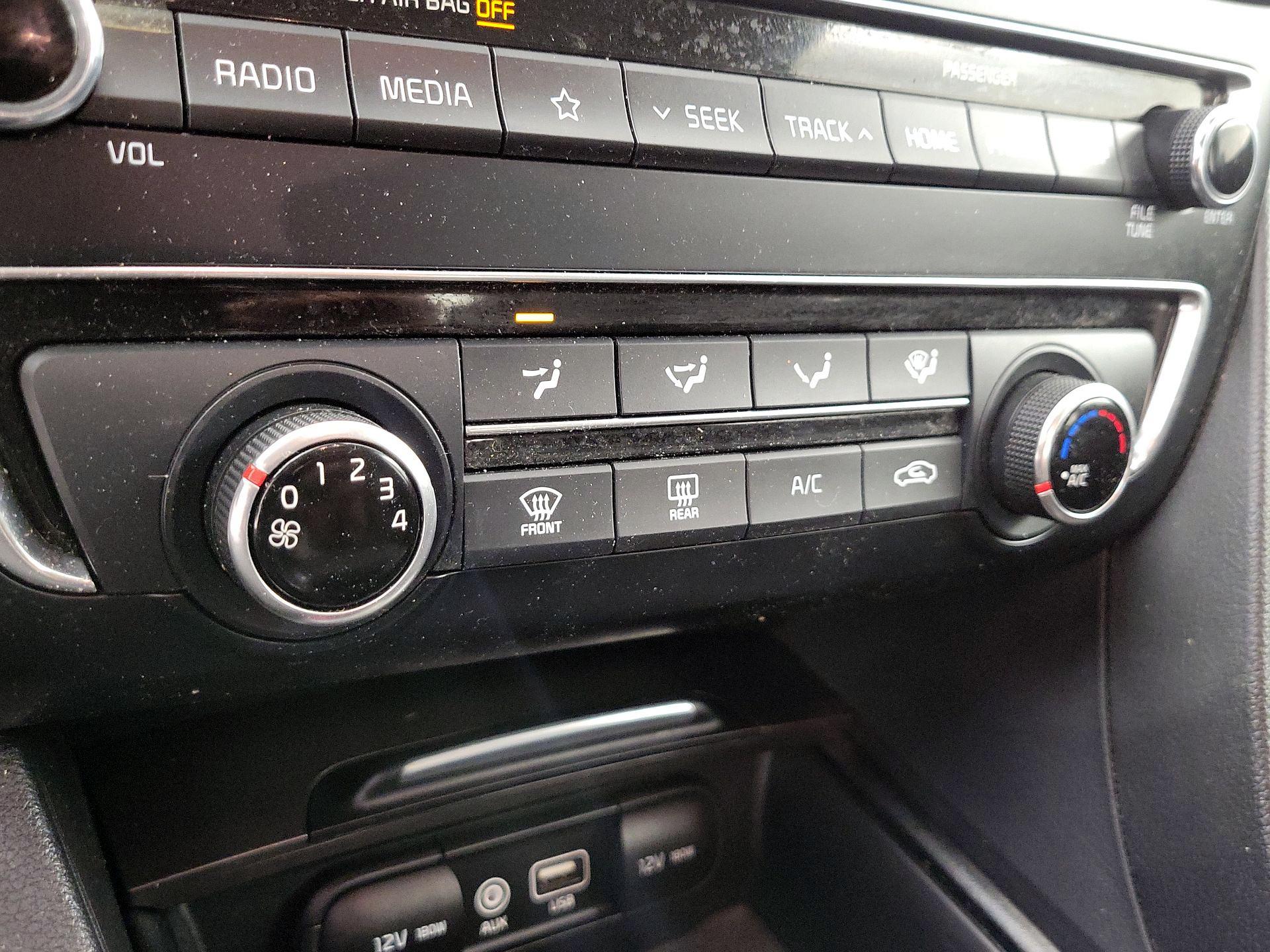 Thumbnail: 2020 Kia Optima - 16