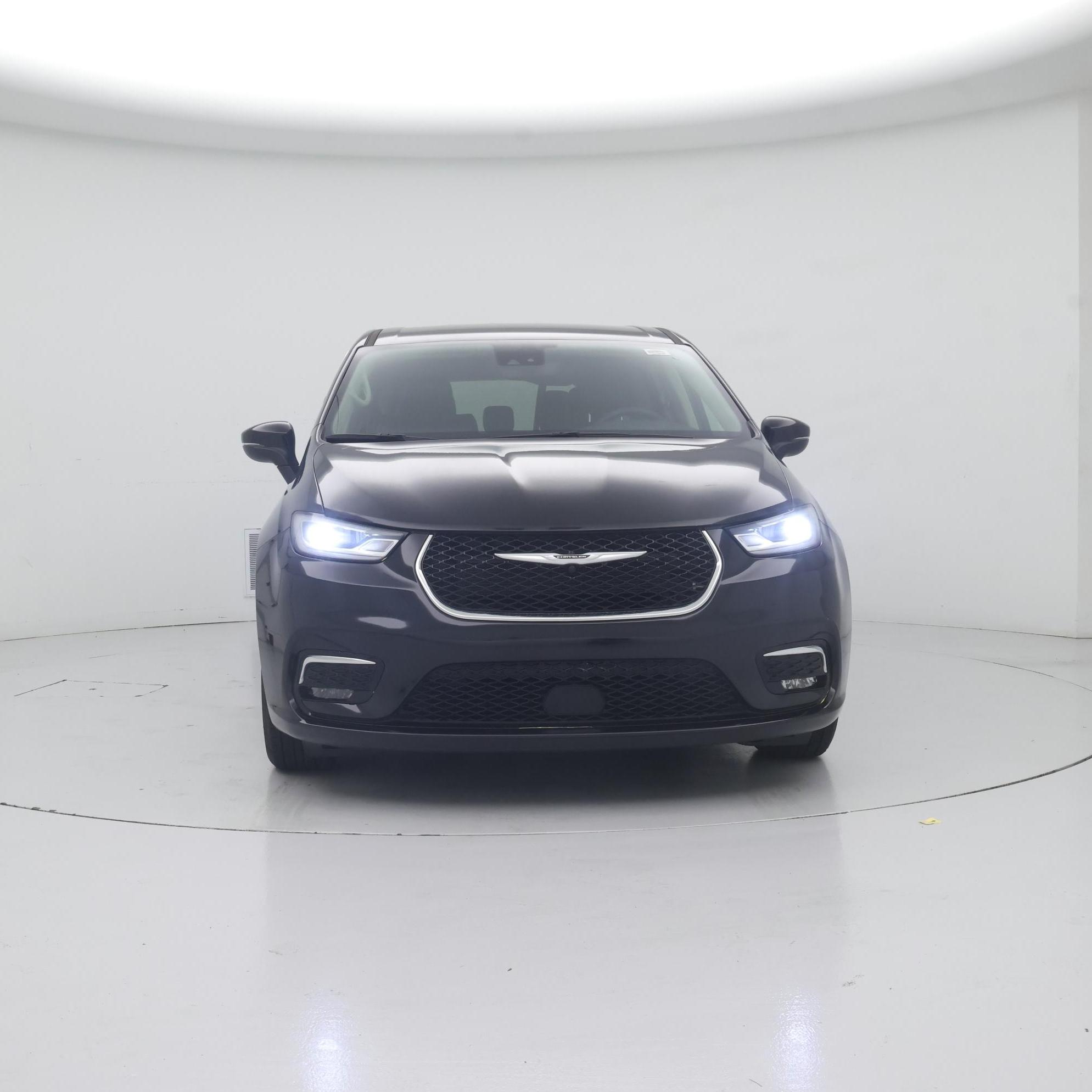 Thumbnail: 2023 Chrysler Pacifica - 5