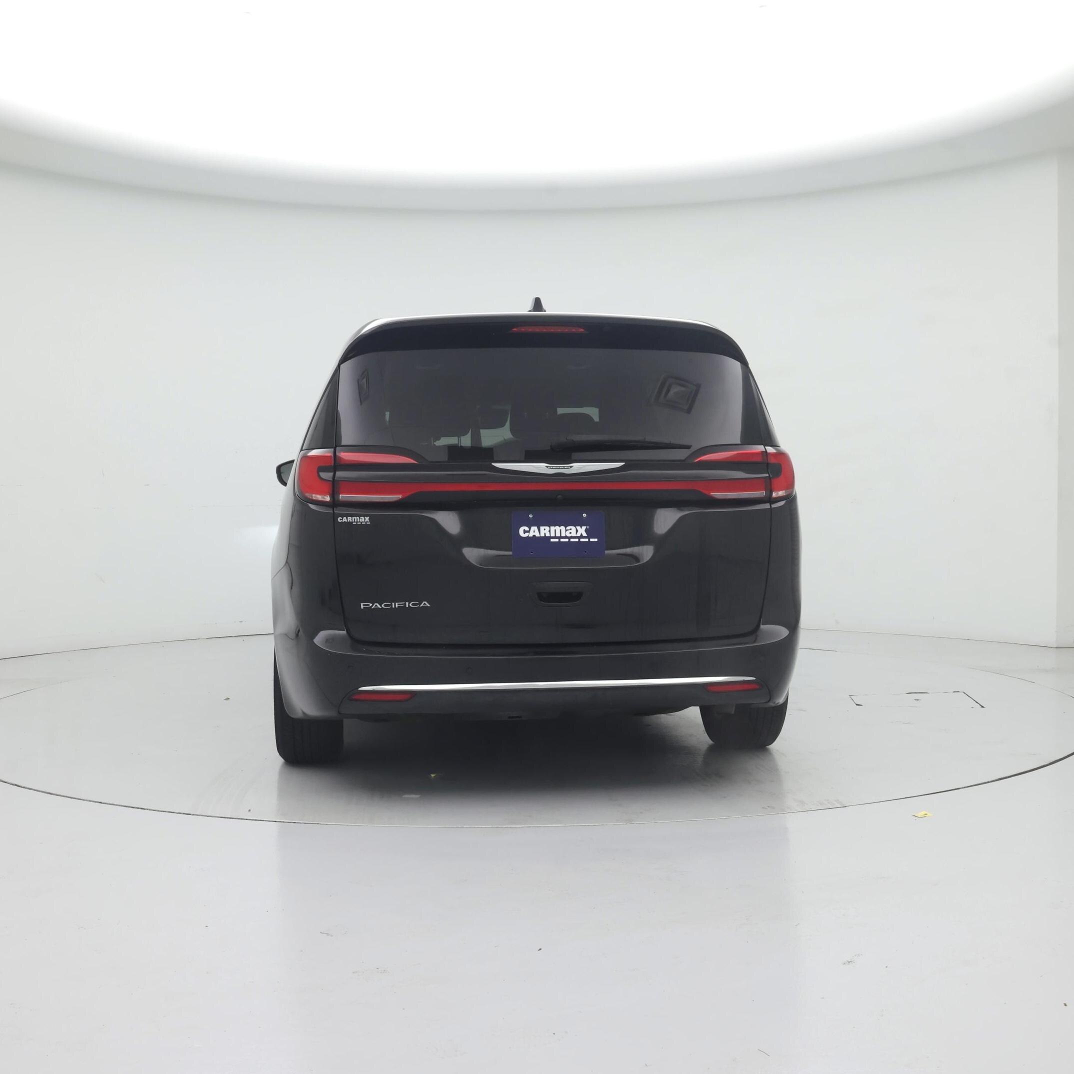 Thumbnail: 2023 Chrysler Pacifica - 6