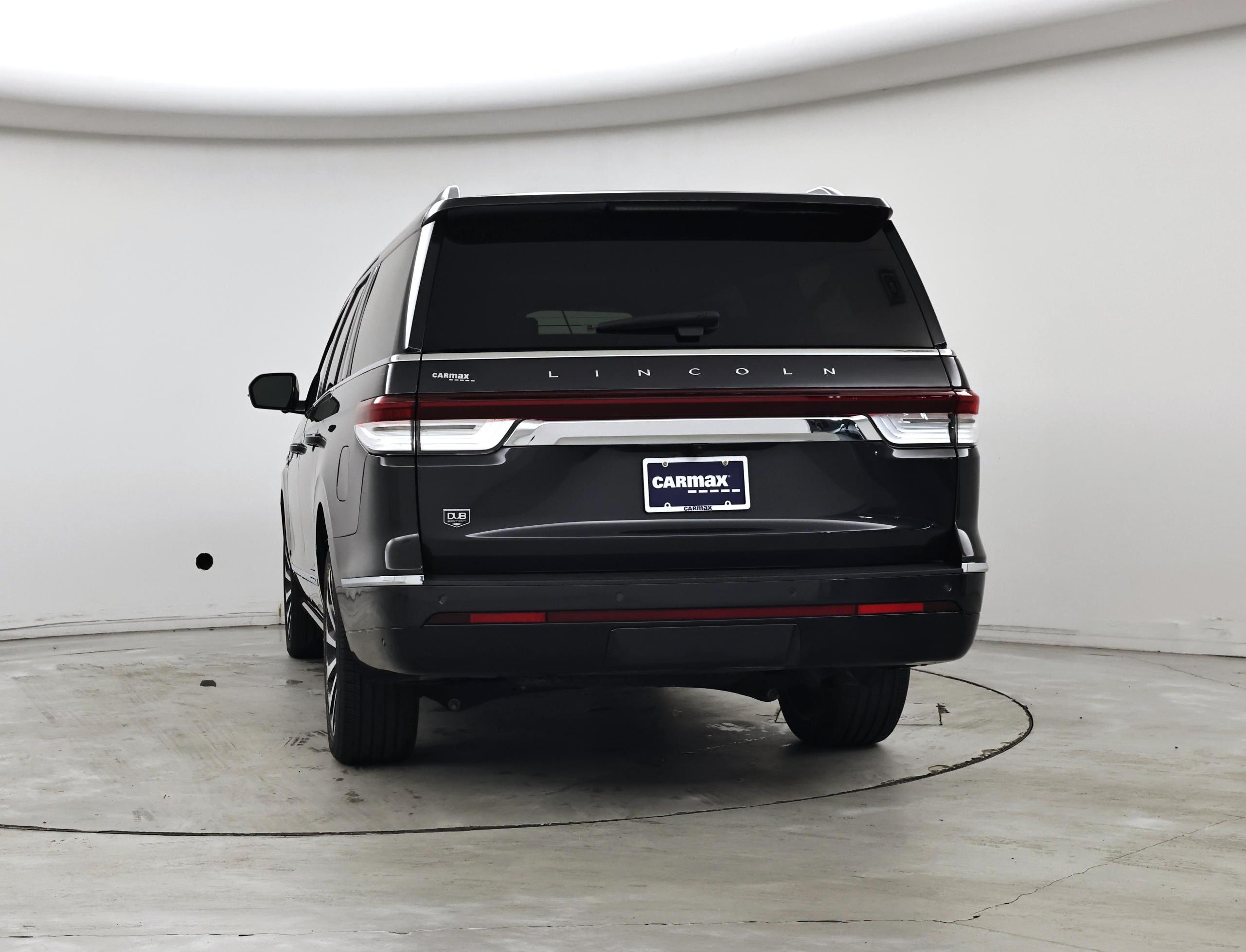 Thumbnail: 2022 Lincoln Navigator L - 6