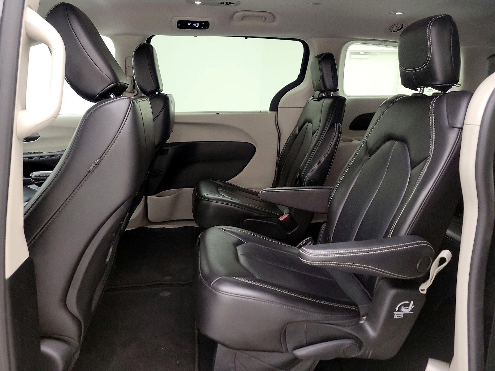 2023 Chrysler Pacifica Touring L - Photo 20