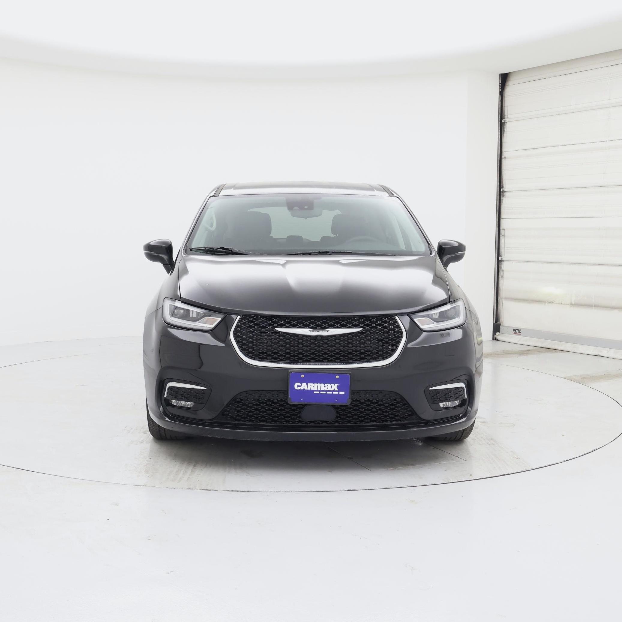 Thumbnail: 2023 Chrysler Pacifica - 5