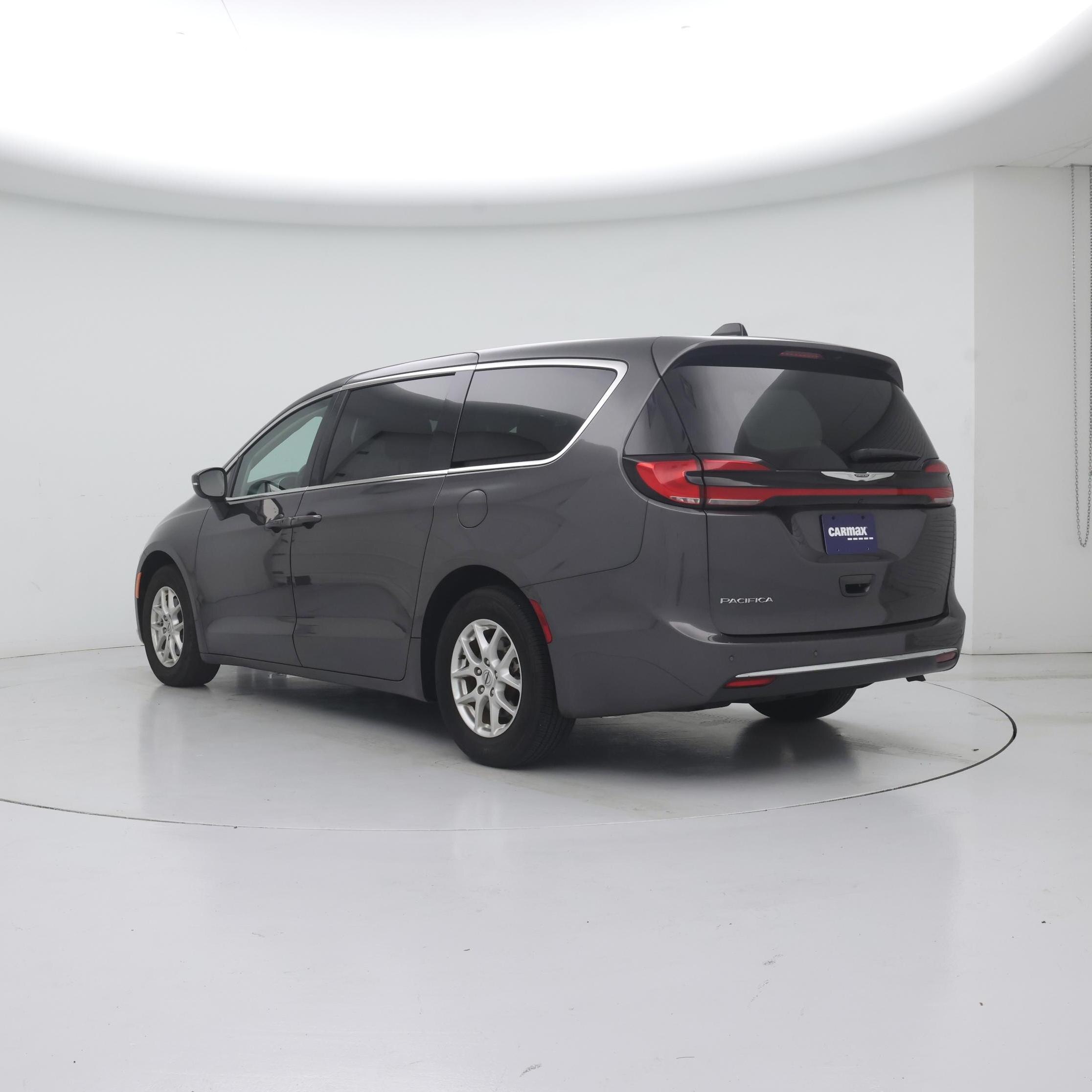 Thumbnail: 2023 Chrysler Pacifica - 2