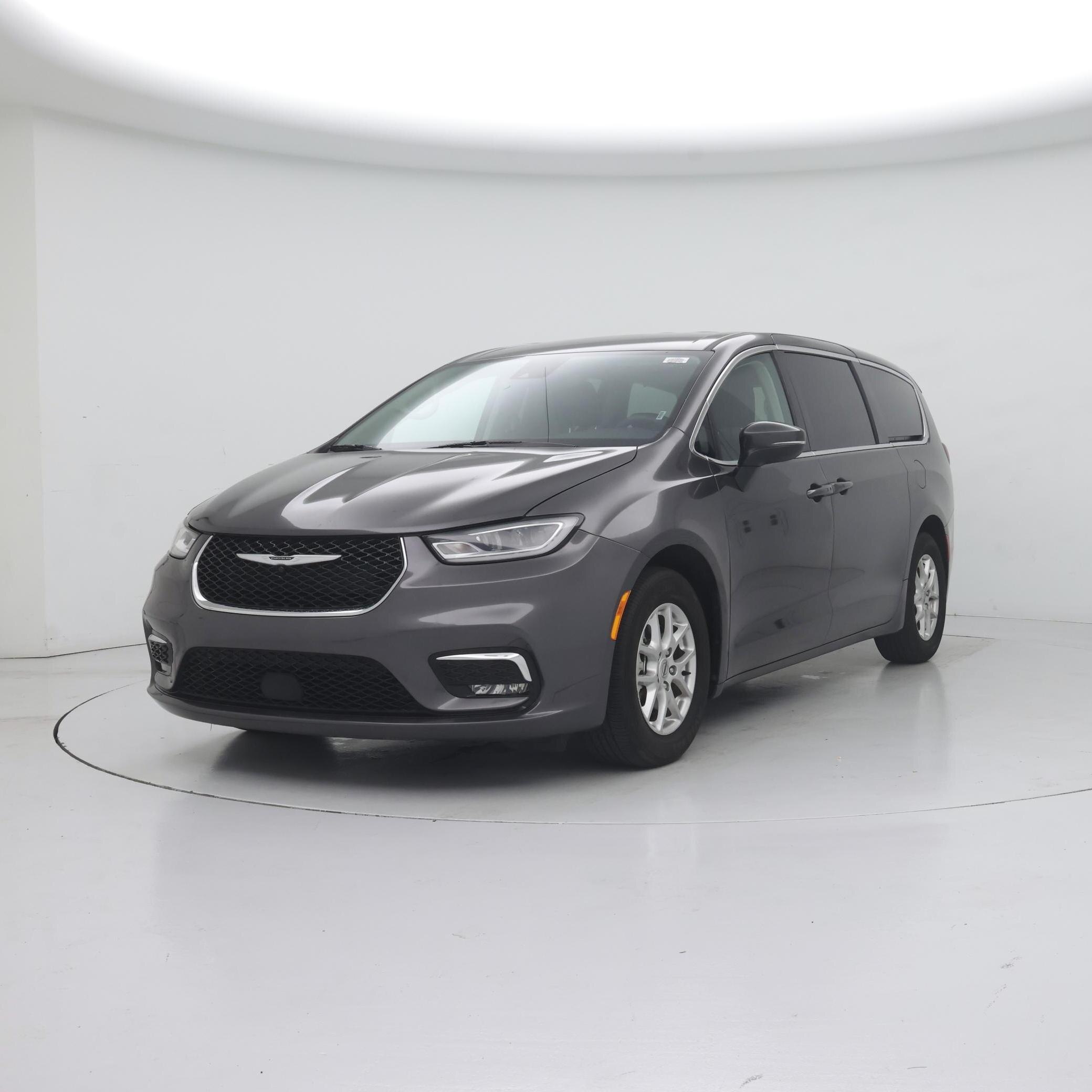 Thumbnail: 2023 Chrysler Pacifica - 4