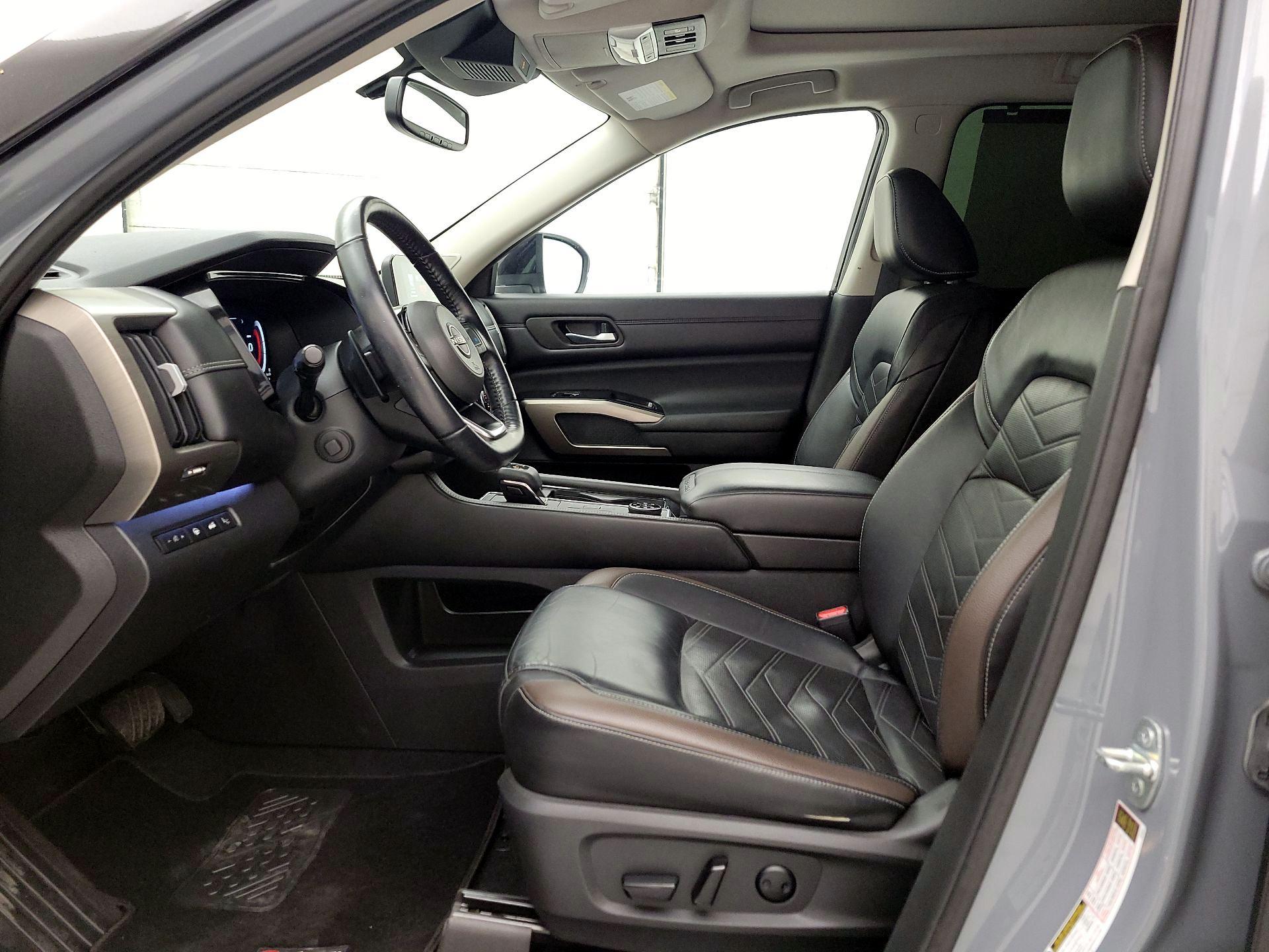 Thumbnail: 2022 Nissan Pathfinder - 11