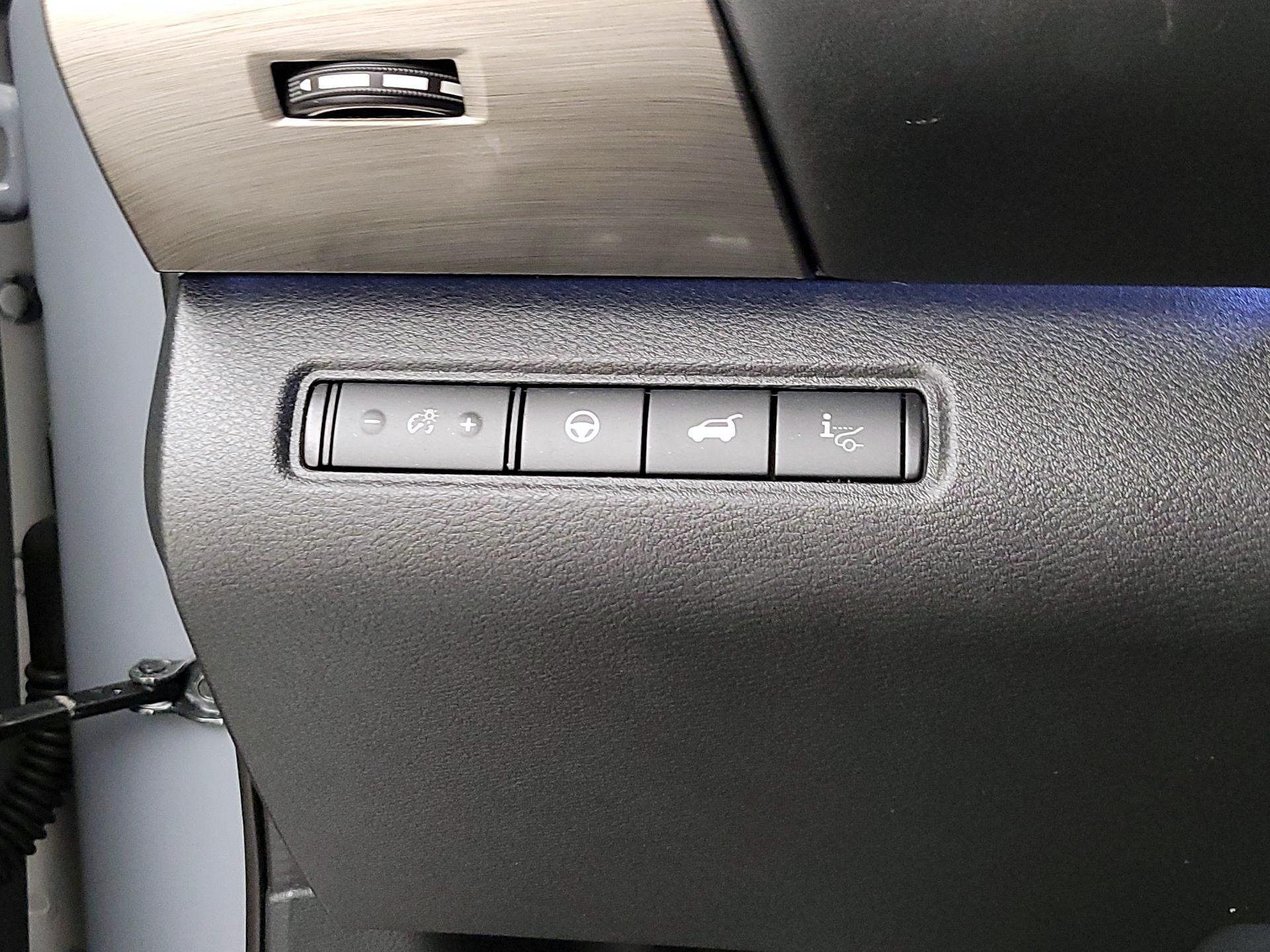 Thumbnail: 2022 Nissan Pathfinder - 13