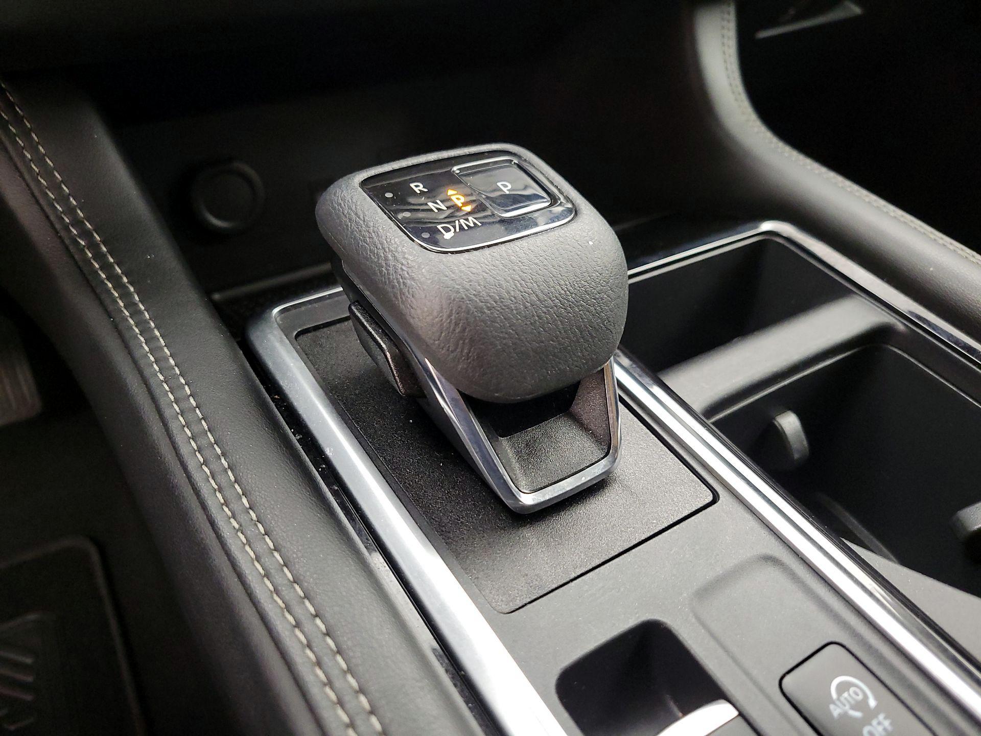 Thumbnail: 2022 Nissan Pathfinder - 17