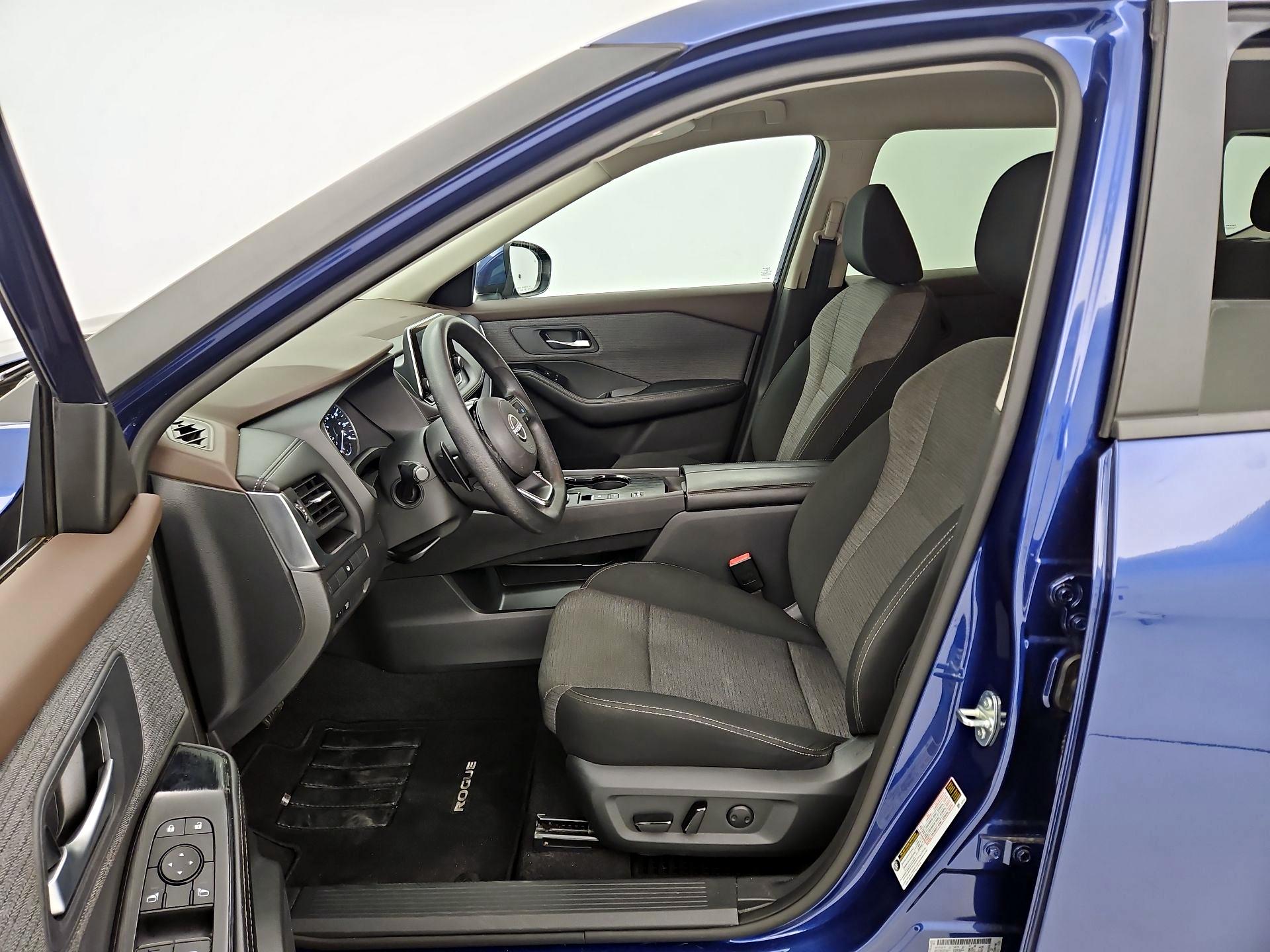 Thumbnail: 2023 Nissan Rogue - 11