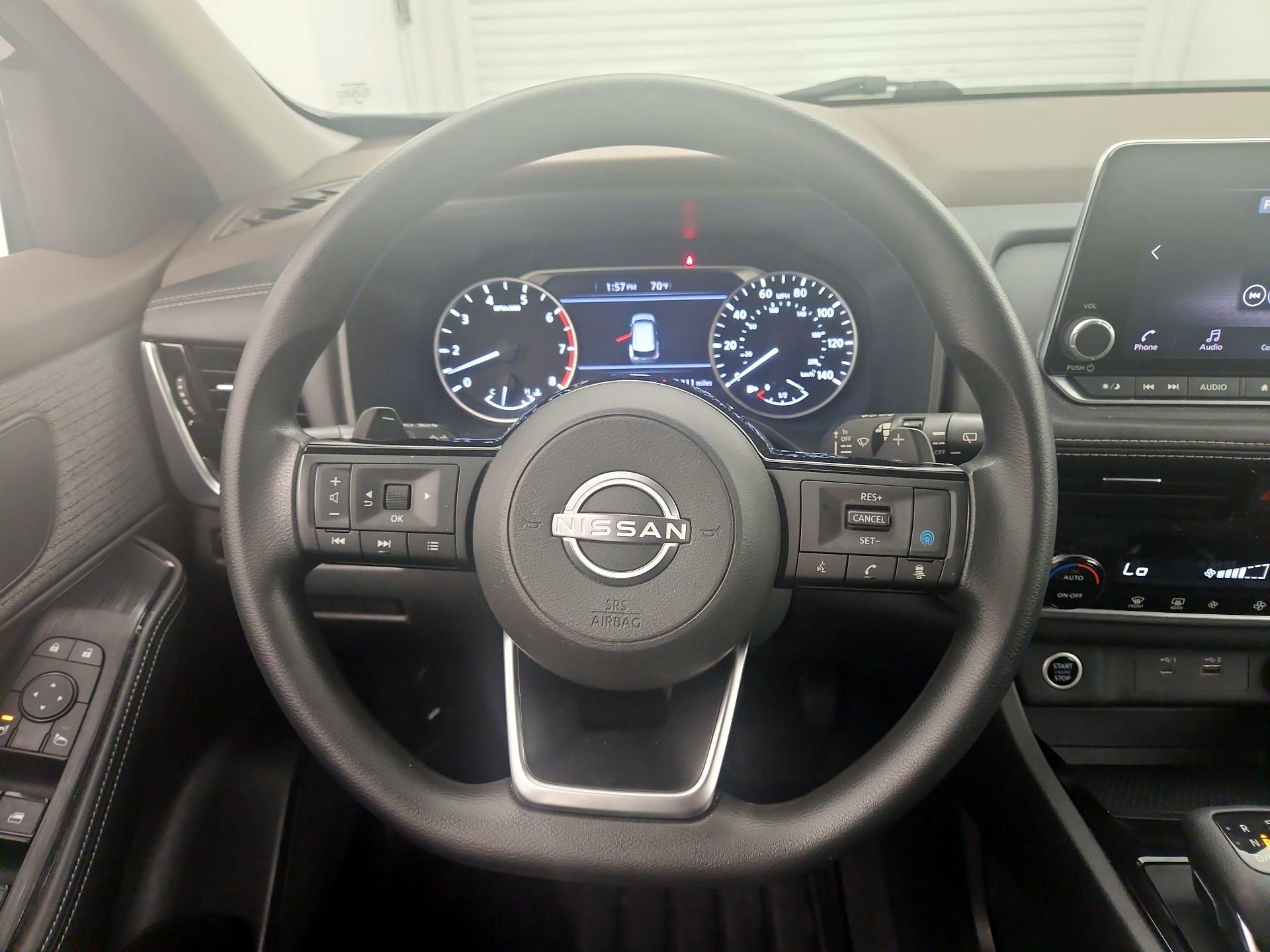 Thumbnail: 2023 Nissan Rogue - 10