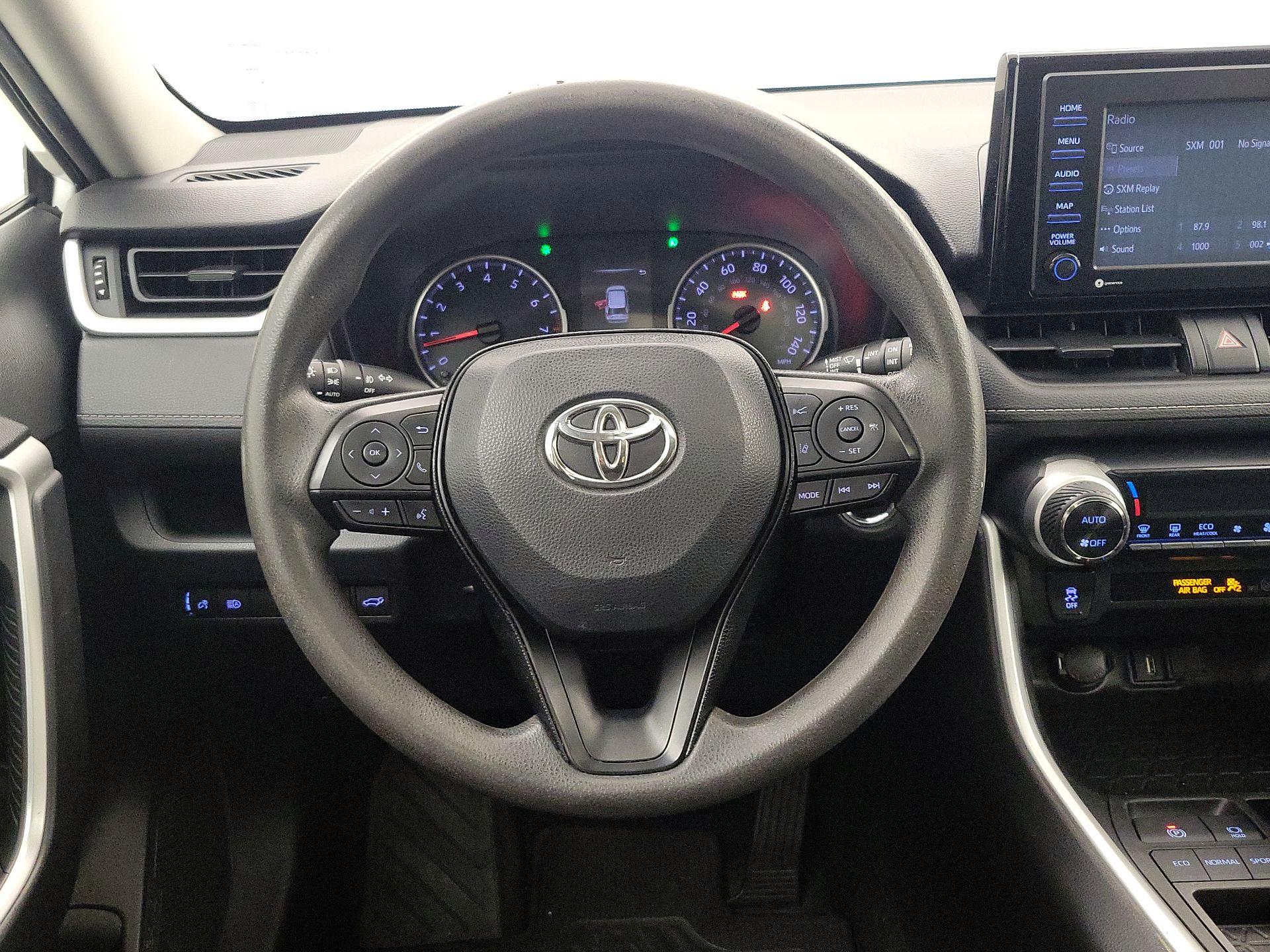 Thumbnail: 2020 Toyota RAV4 - 10