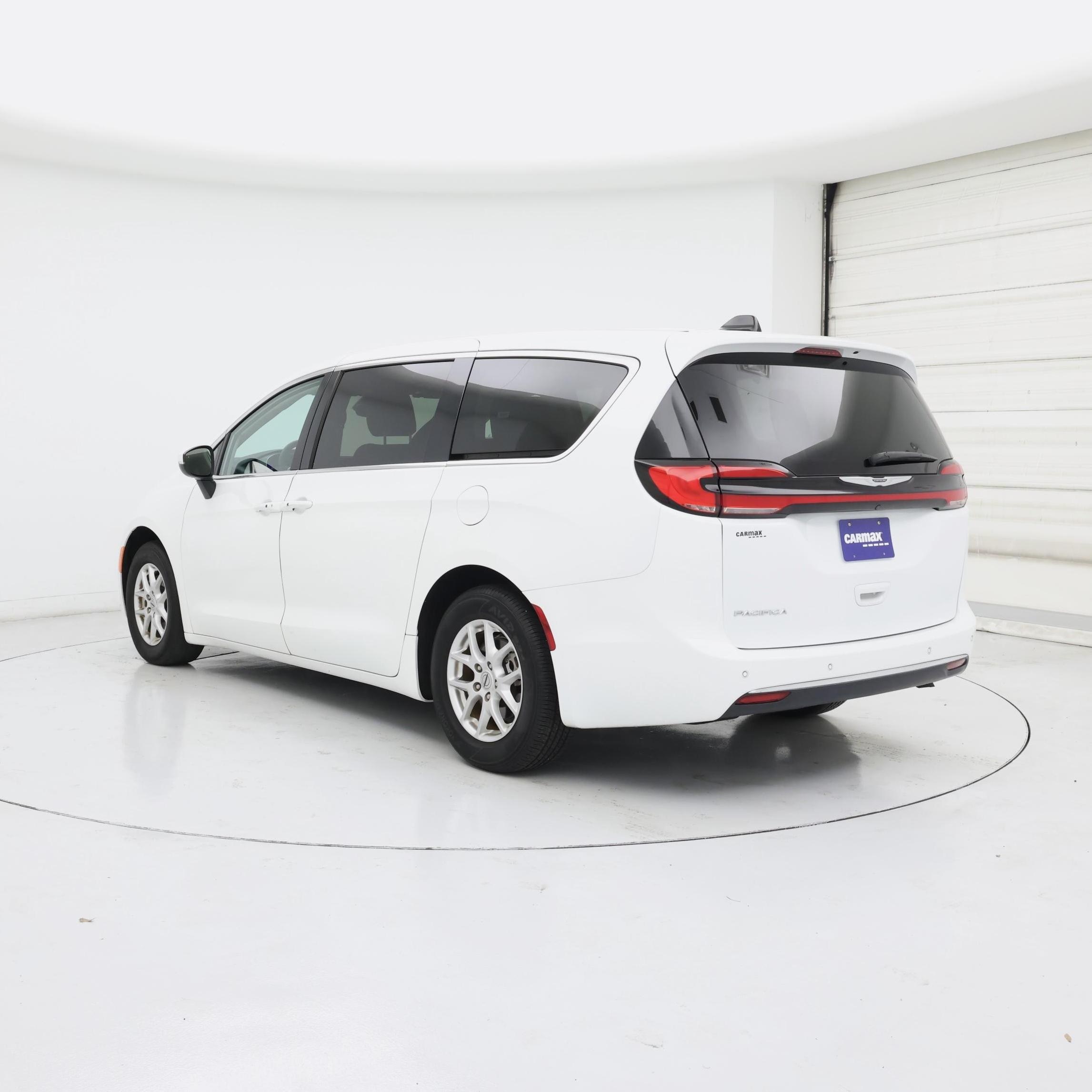 Thumbnail: 2023 Chrysler Pacifica - 2