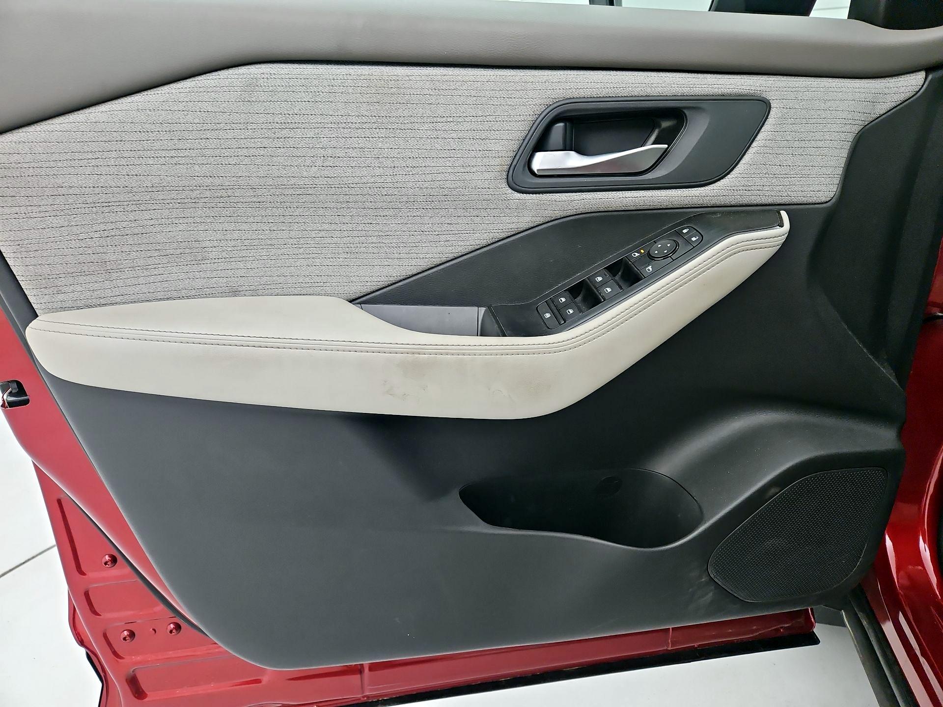 Thumbnail: 2023 Nissan Rogue - 12