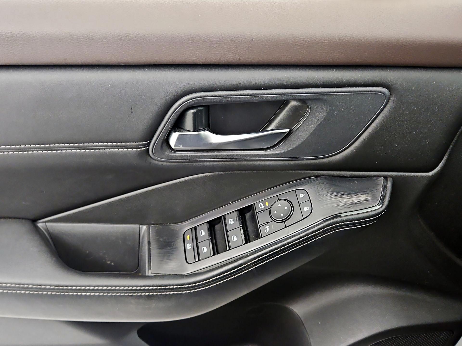 Thumbnail: 2023 Nissan Rogue - 12