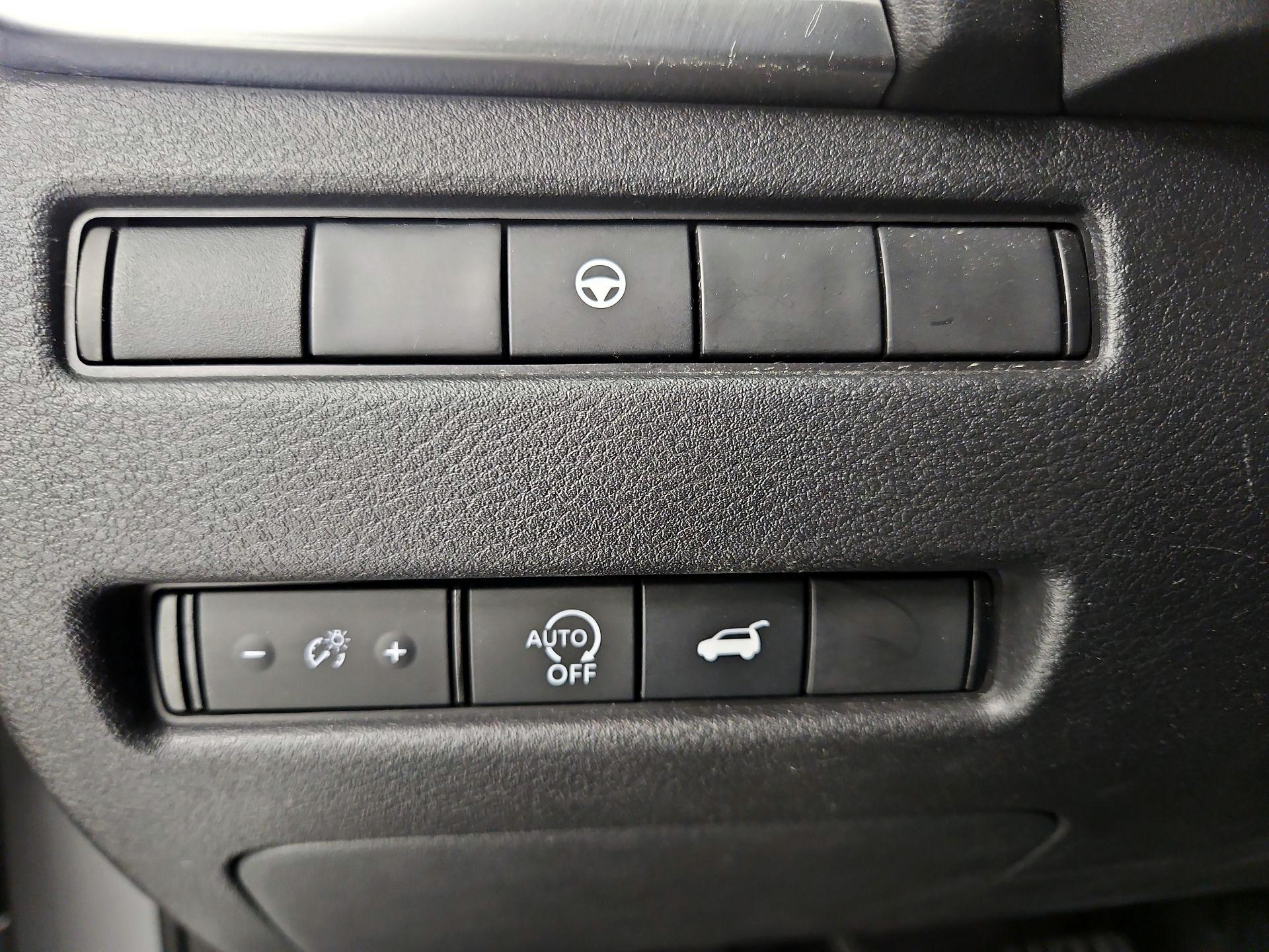 Thumbnail: 2023 Nissan Rogue - 13