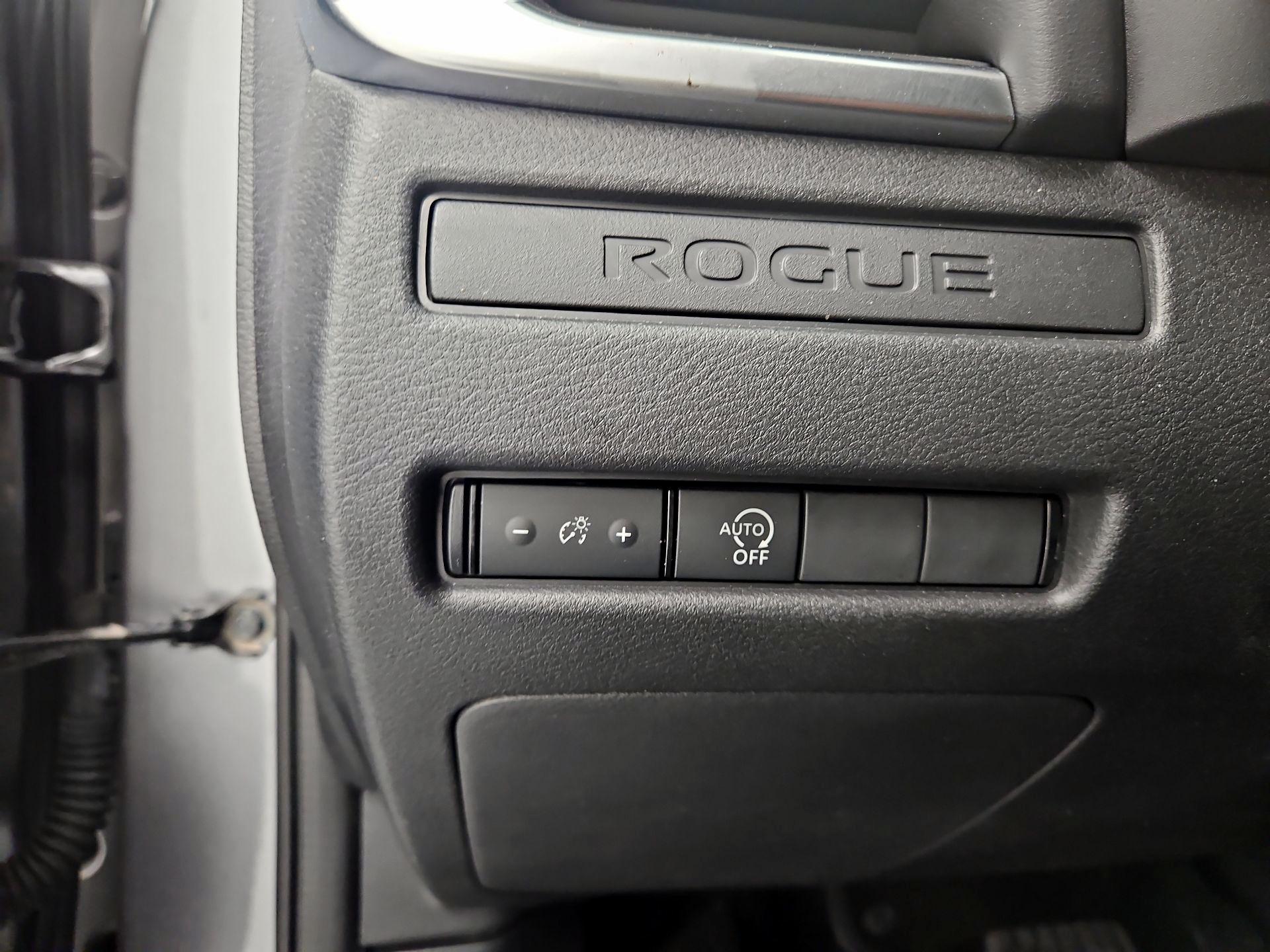 Thumbnail: 2023 Nissan Rogue - 13