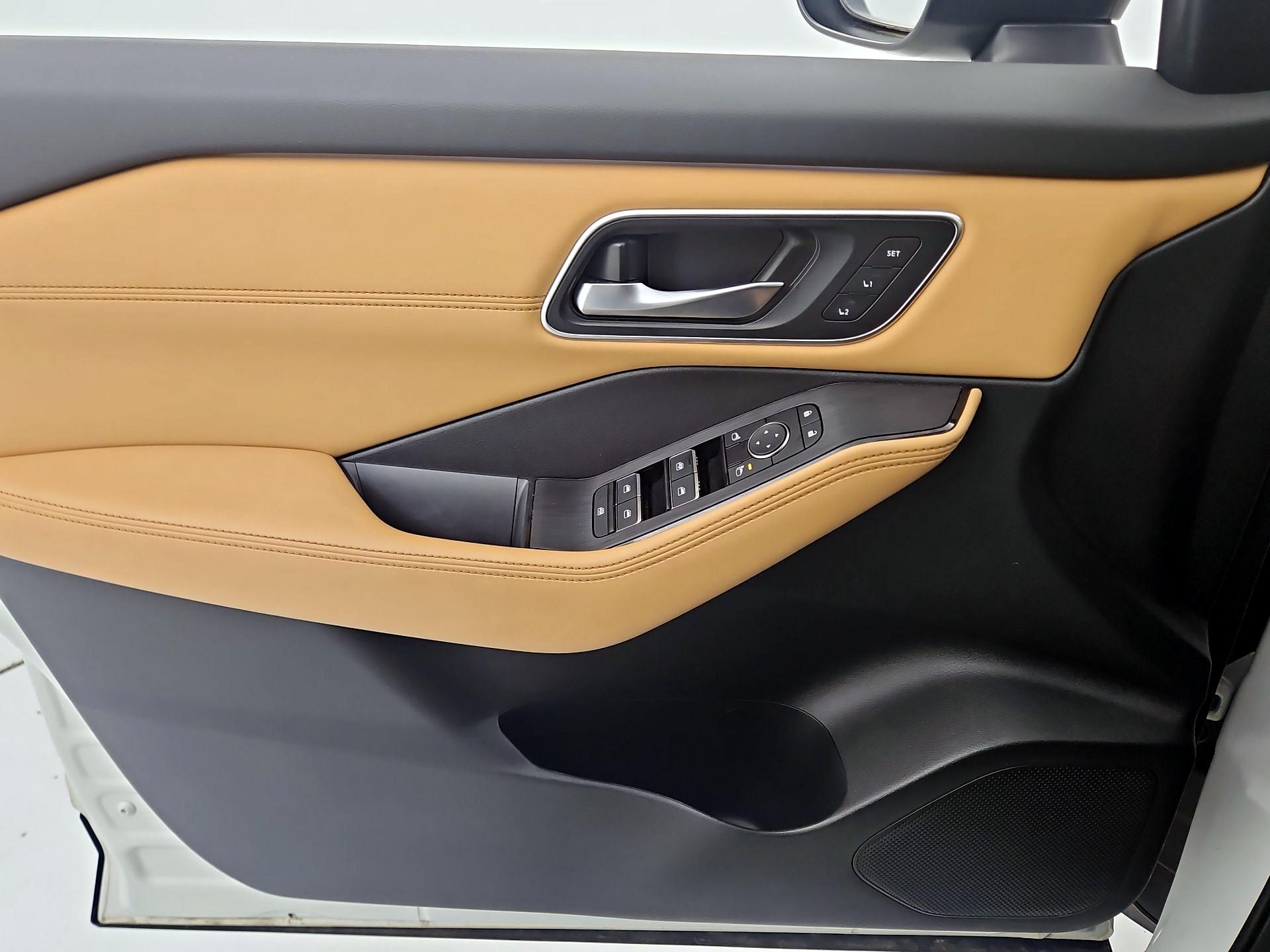 Thumbnail: 2023 Nissan Rogue - 12