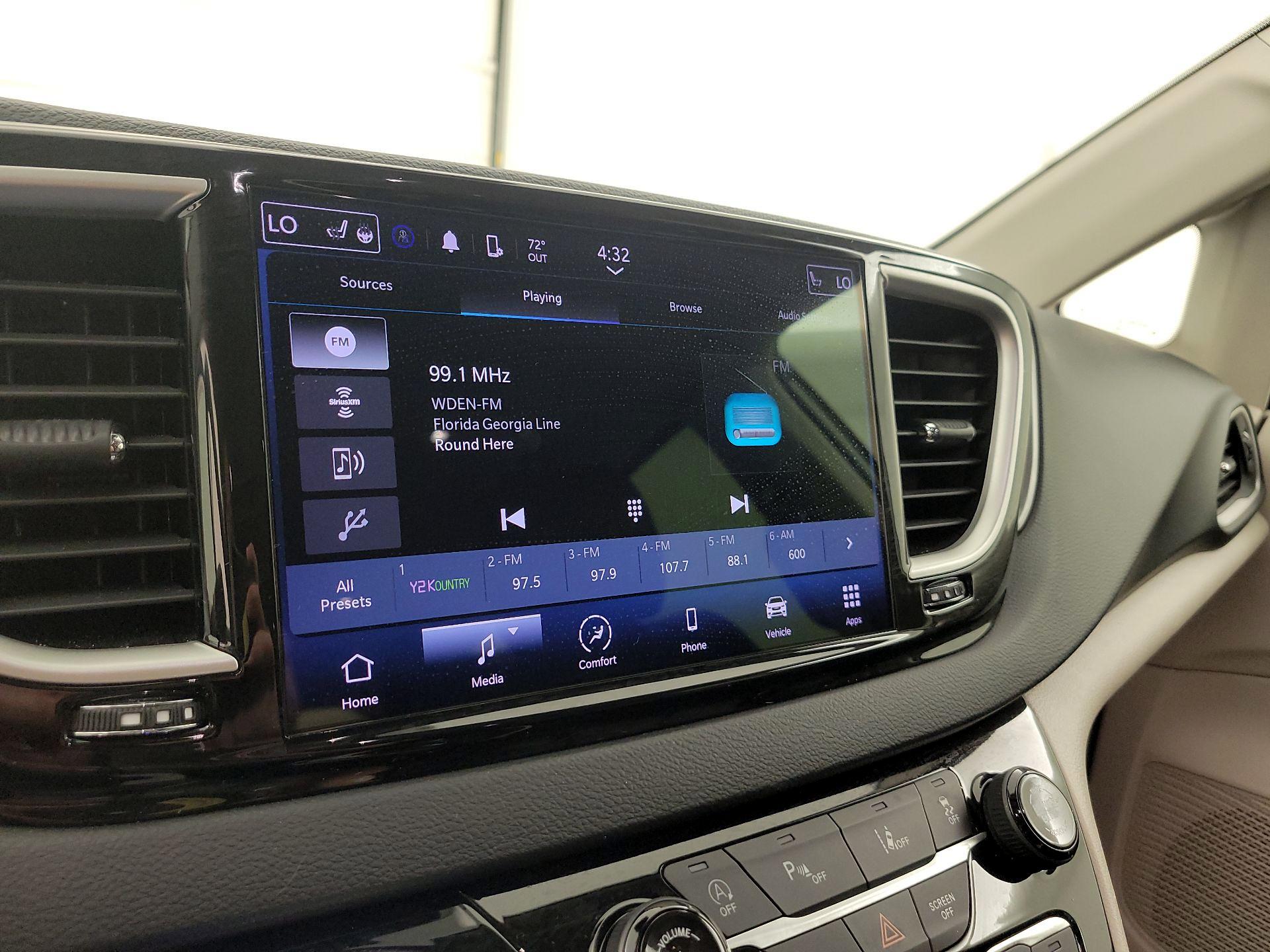 Thumbnail: 2023 Chrysler Pacifica - 13