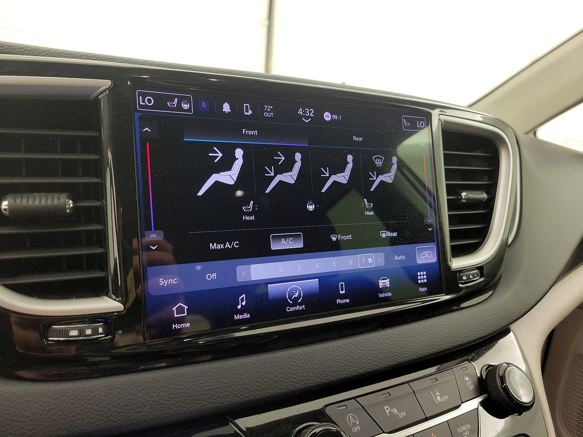 Thumbnail: 2023 Chrysler Pacifica - 14