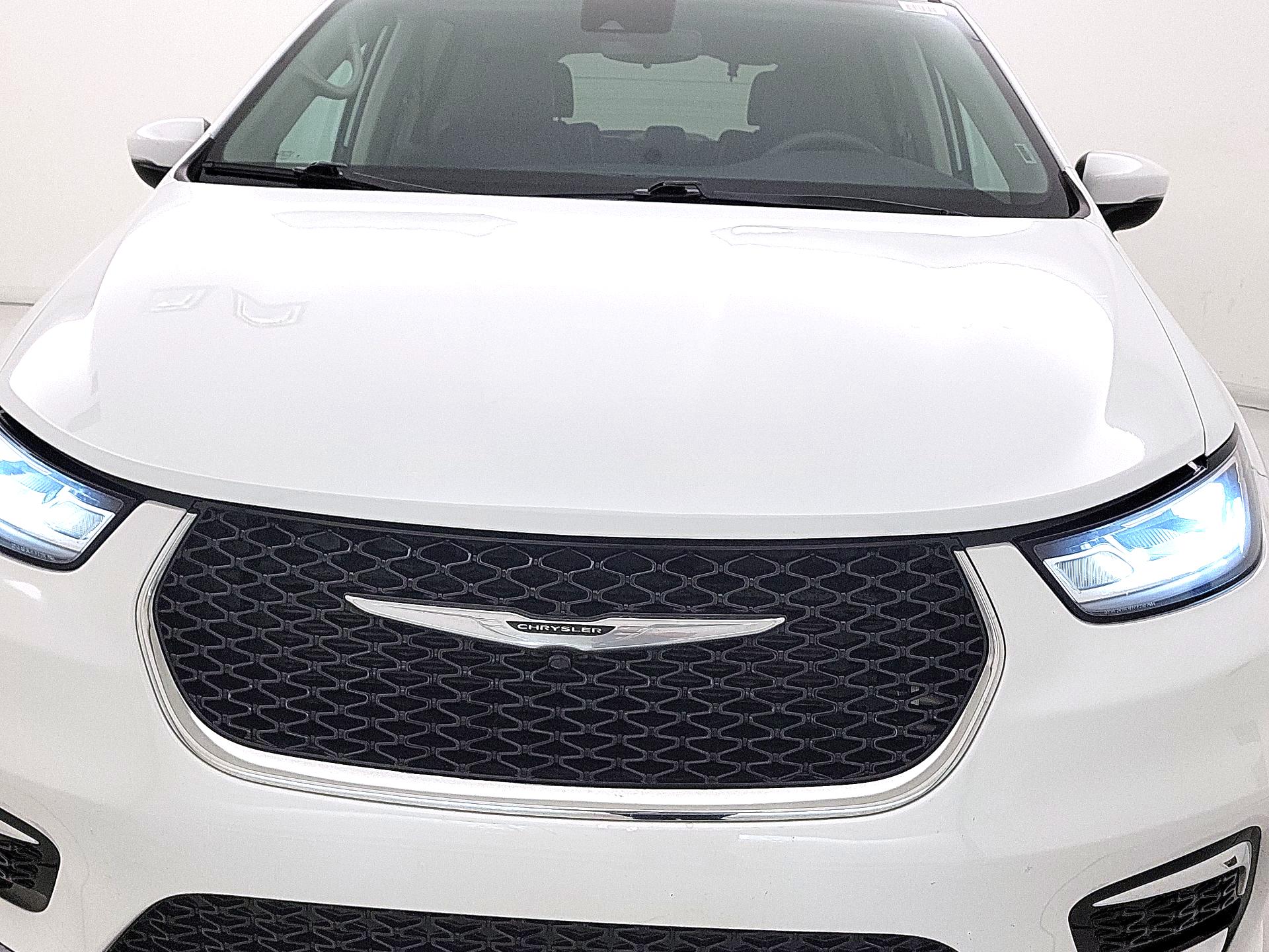 Thumbnail: 2023 Chrysler Pacifica - 2