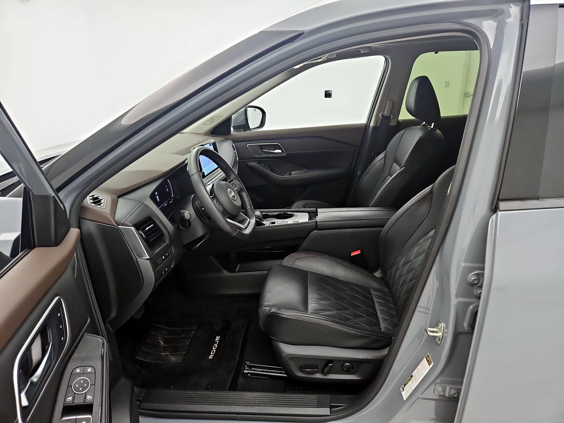 Thumbnail: 2023 Nissan Rogue - 11